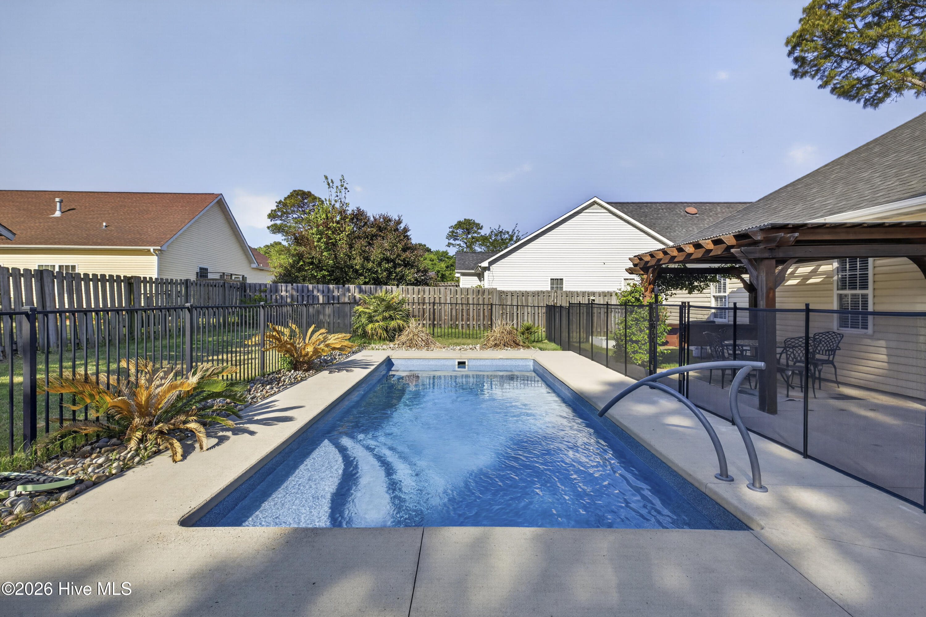 100568546 | Photo 26