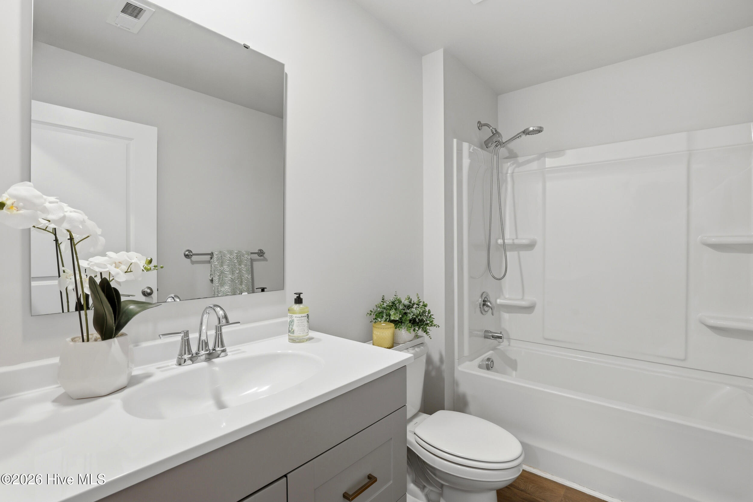 100558236 | Photo 26