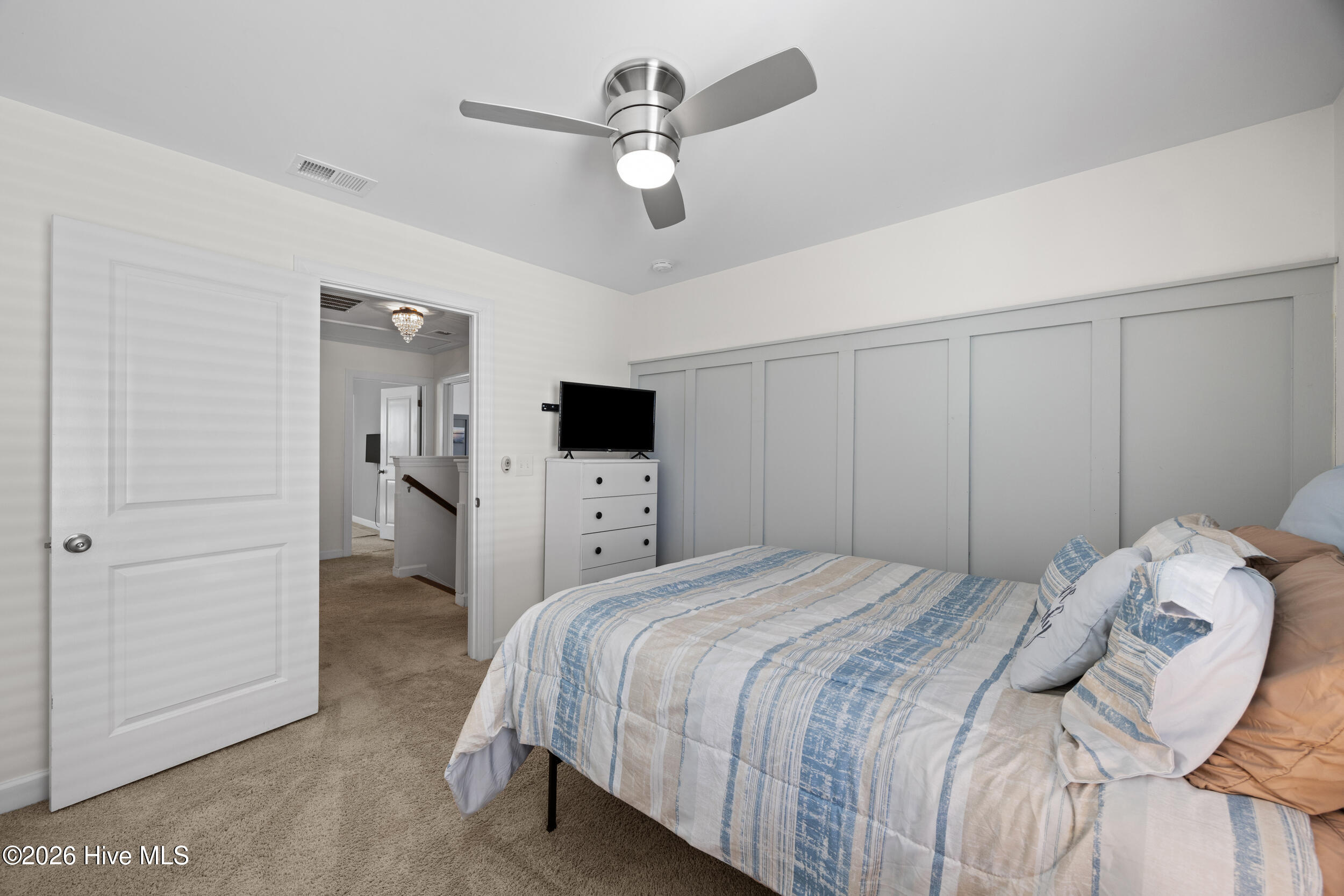 100555431 | Photo 33