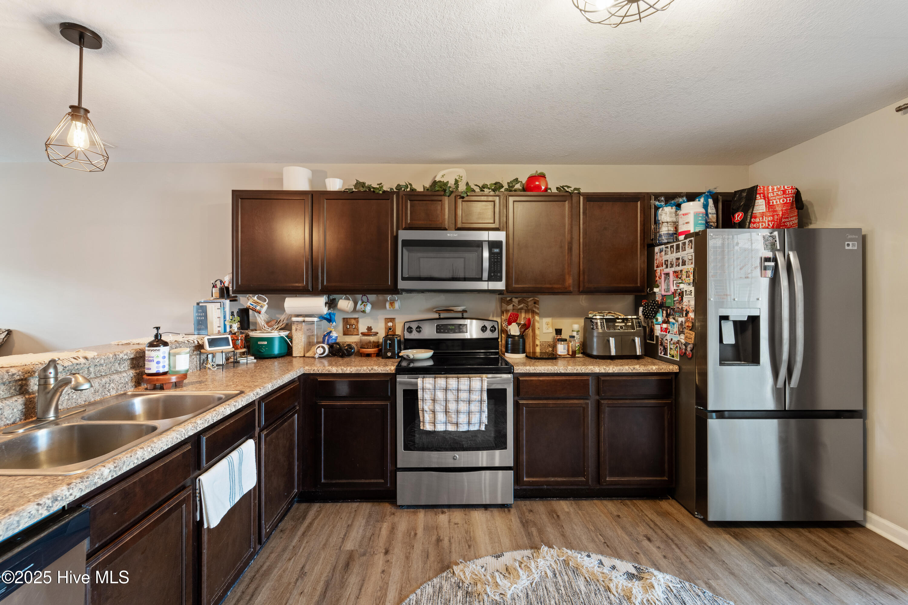 100539318 | Photo 22