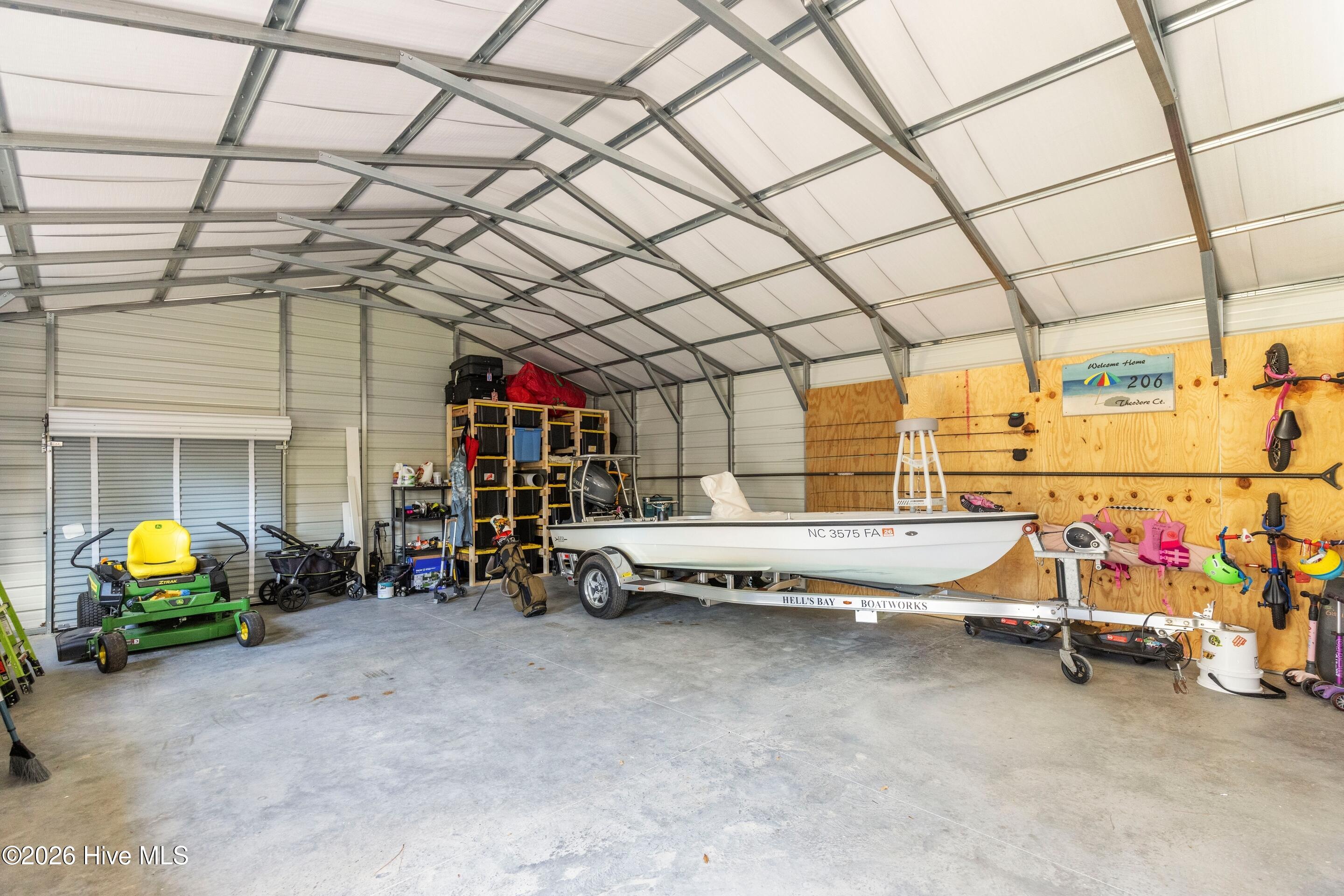 100547942 | Photo 45