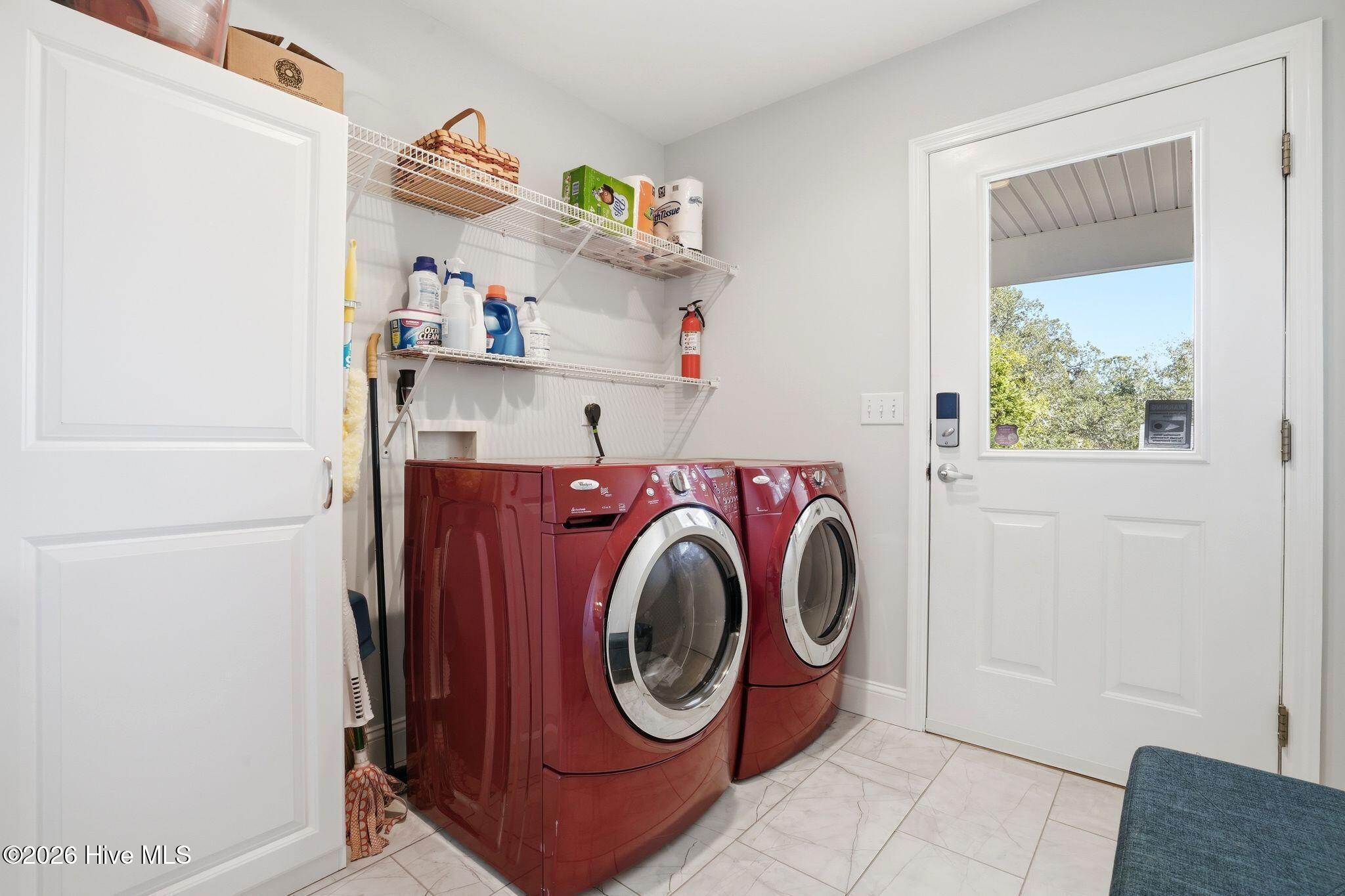 100555111 | Photo 70