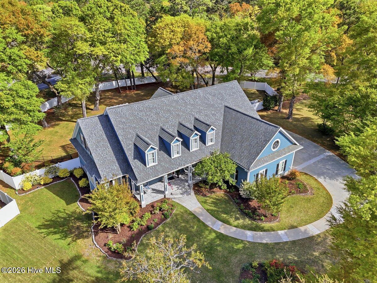 100567087 | Photo 94