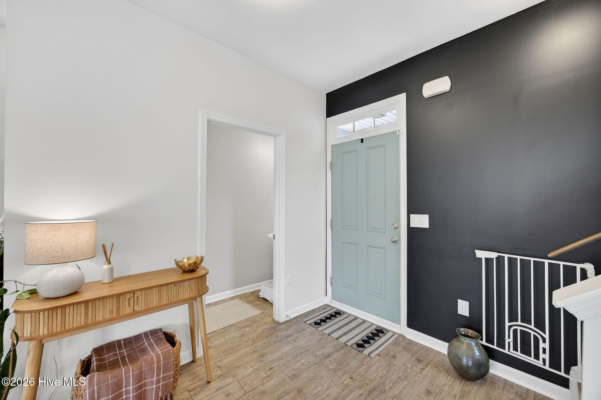 100562313 | Photo 25