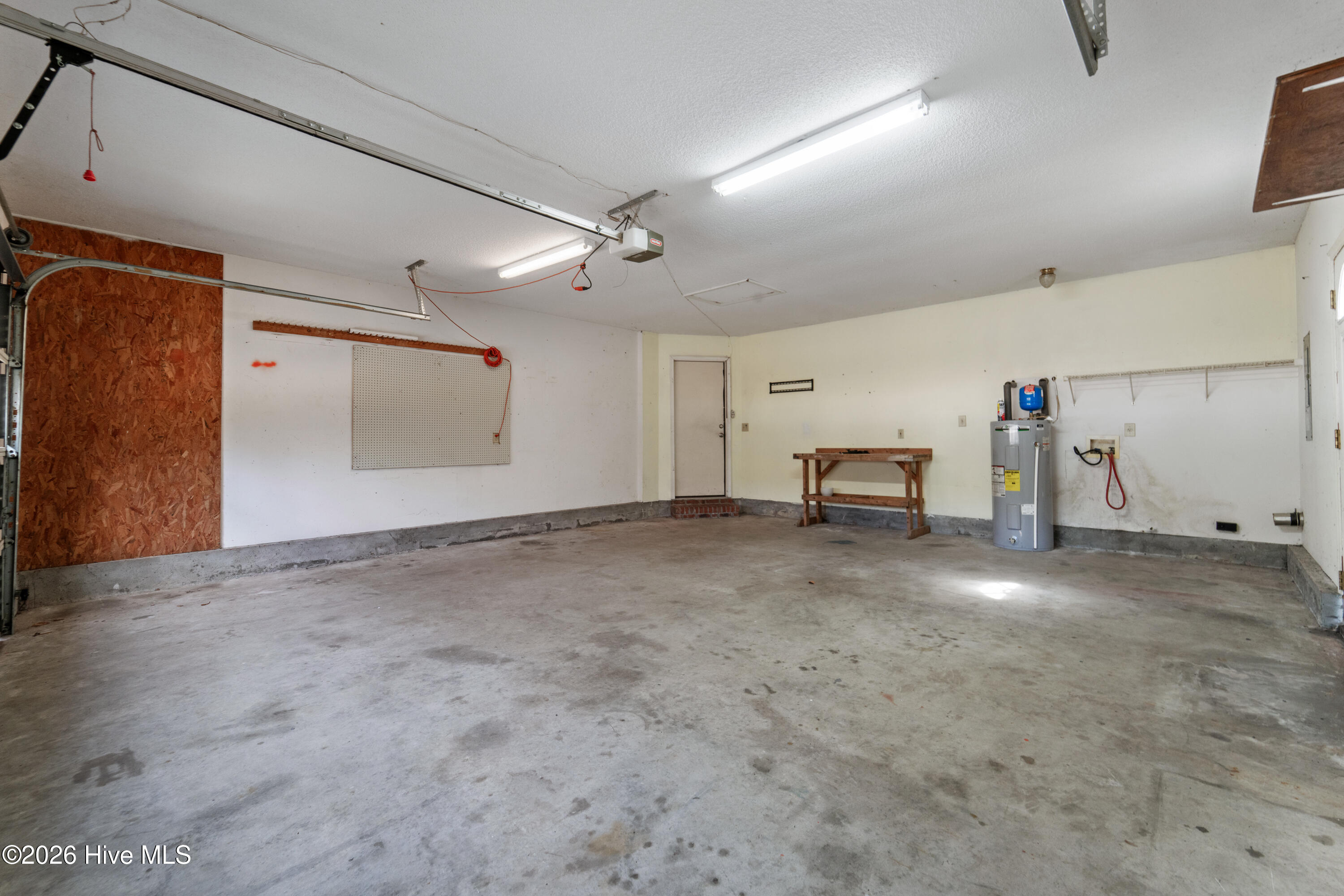 100557968 | Photo 10