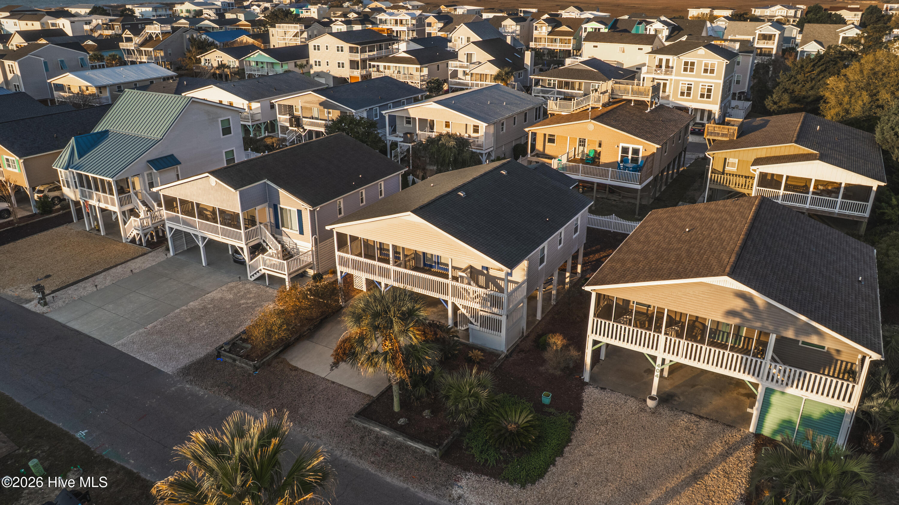 100563076 | Photo 39