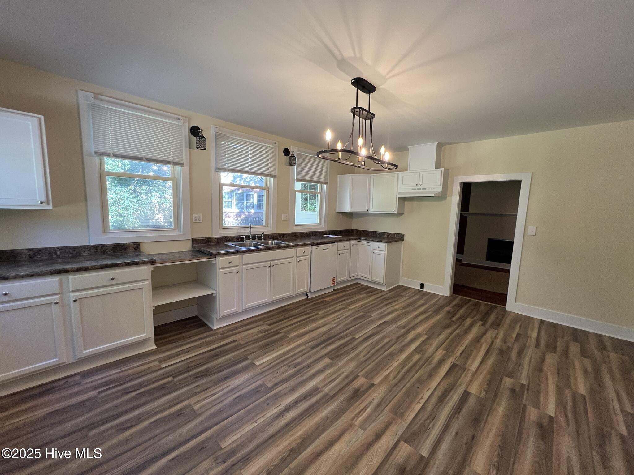 100539928 | Photo 15