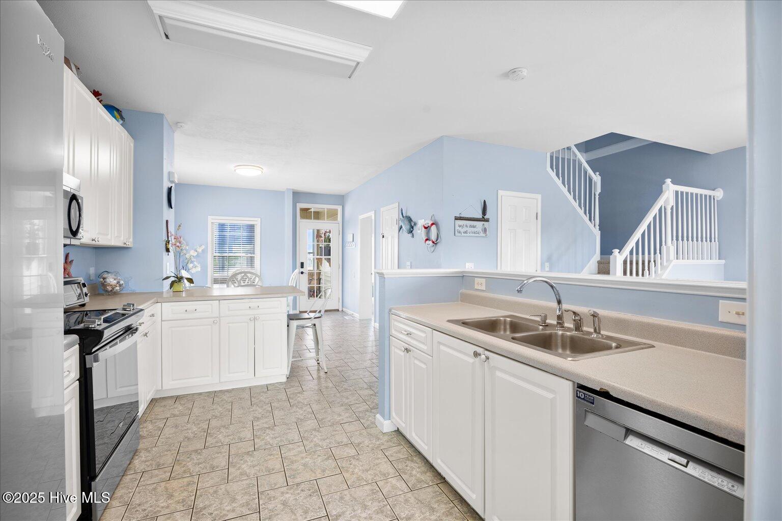 100530582 | Photo 34