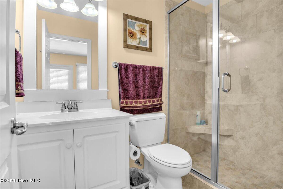 100566244 | Photo 39