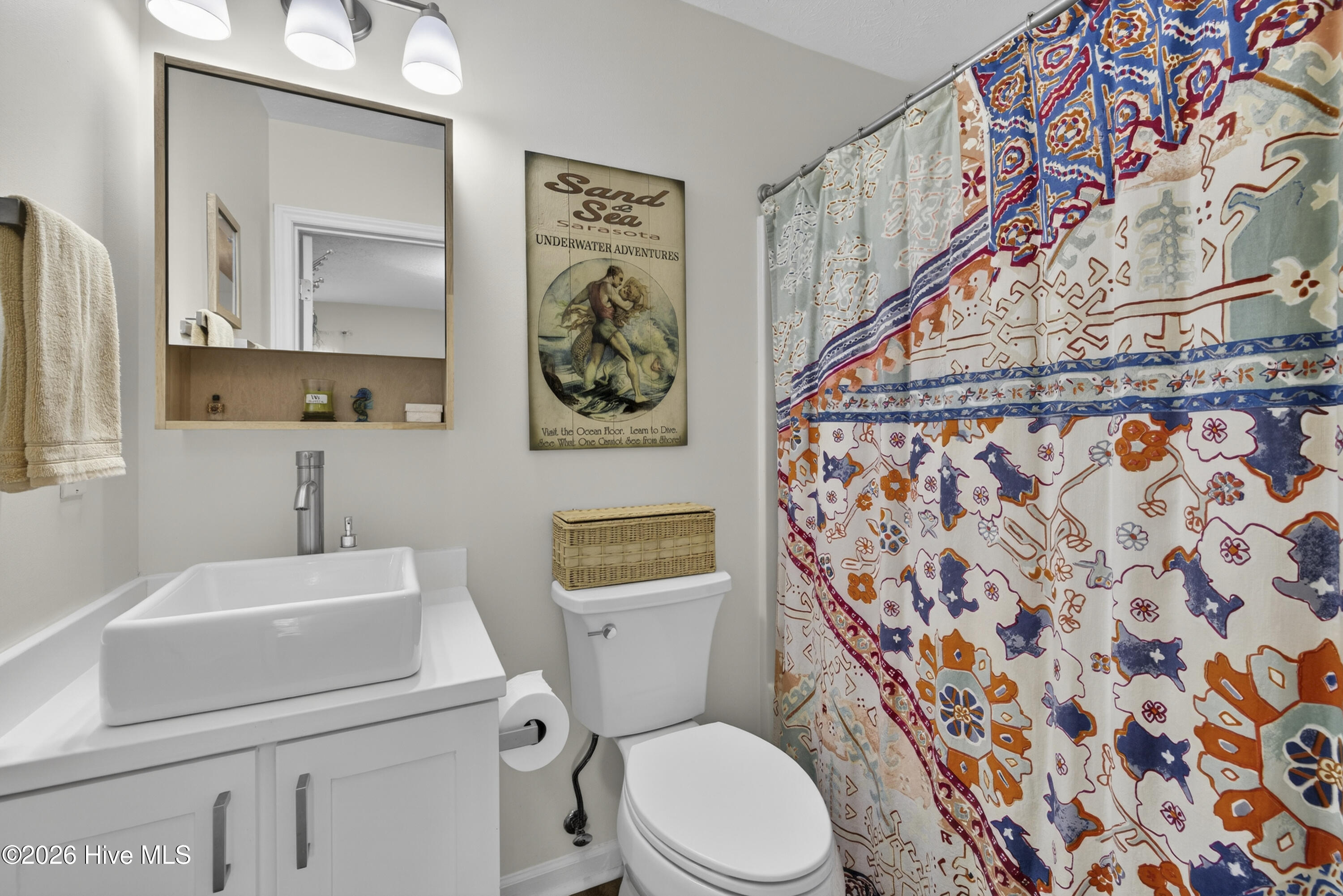 100557004 | Photo 22