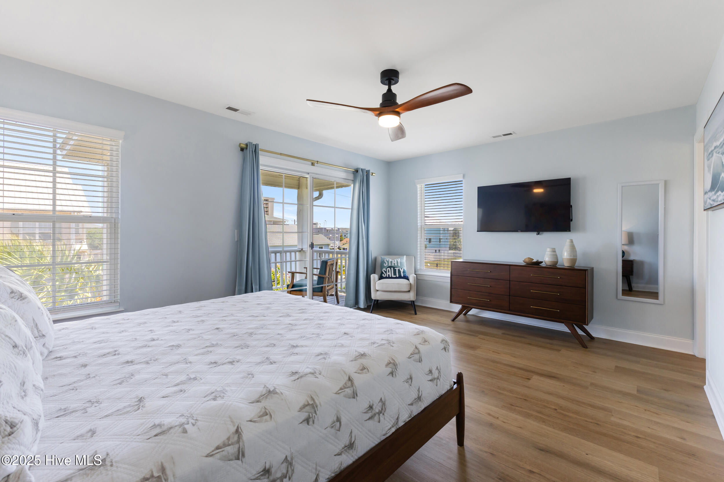 100520349 | Photo 20