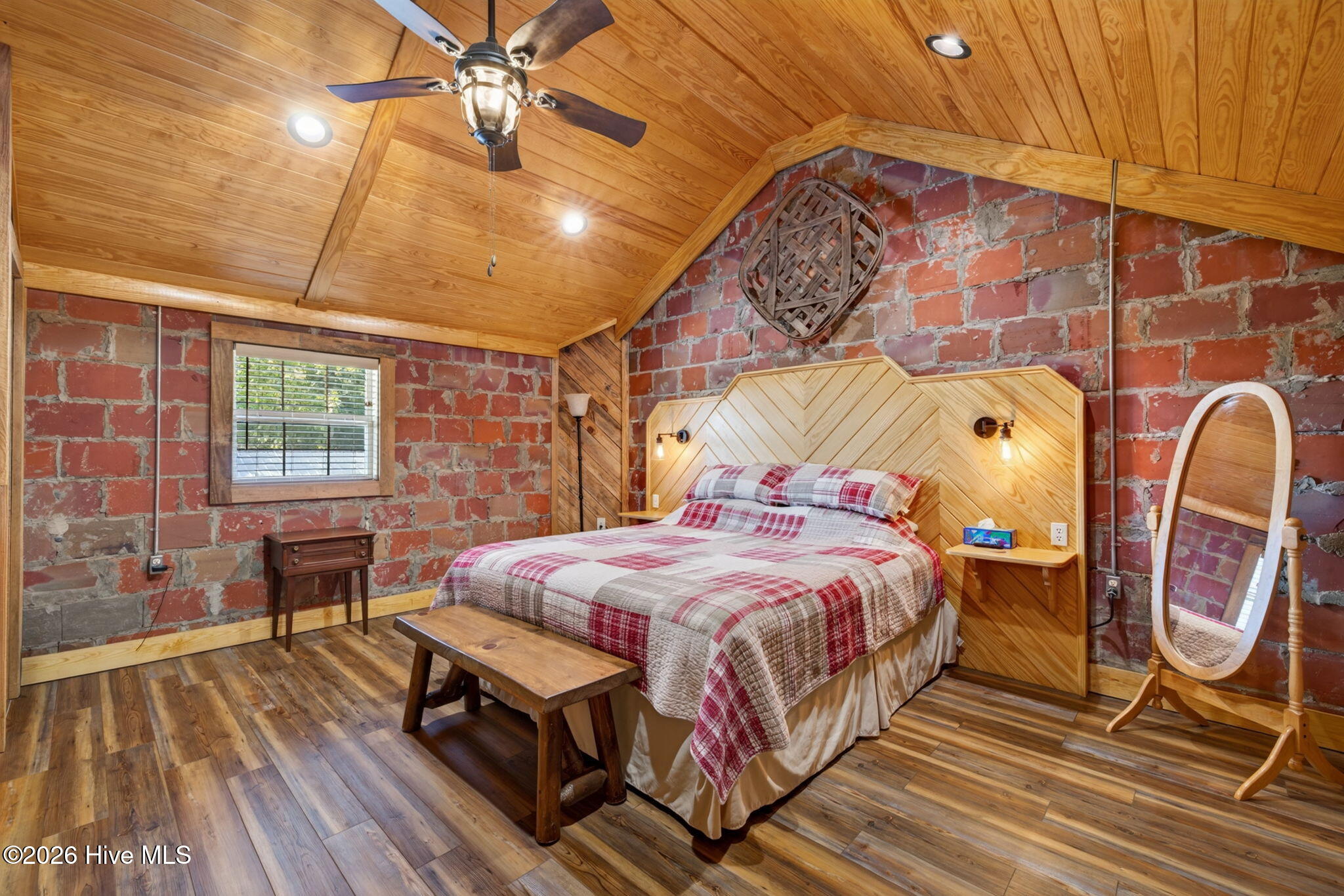 bedroom upstairs inside the Tobacco Barn airbnb