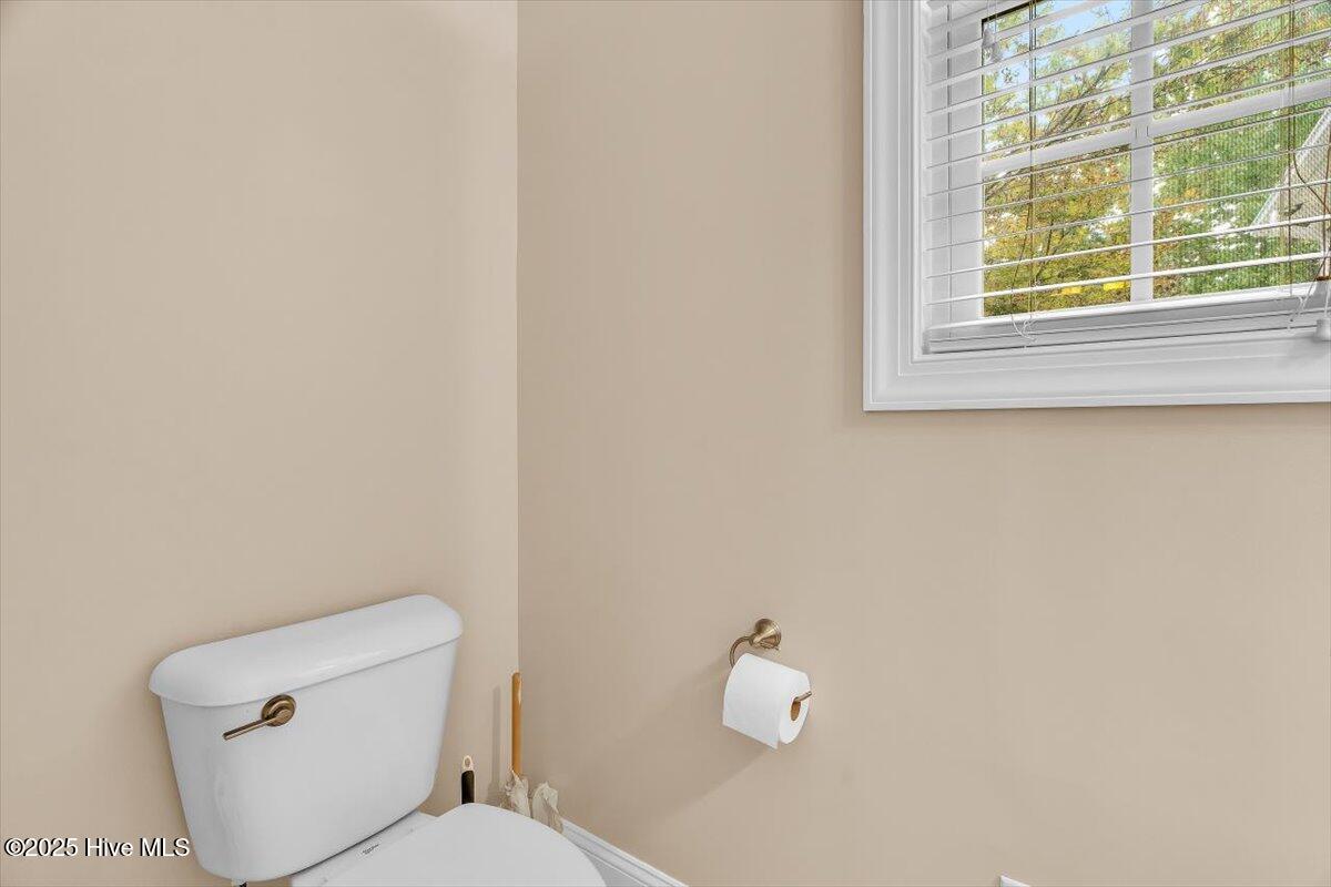 100534566 | Photo 41