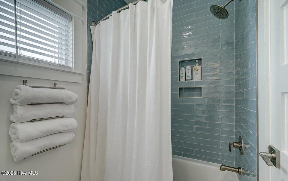 100508302 | Photo 39