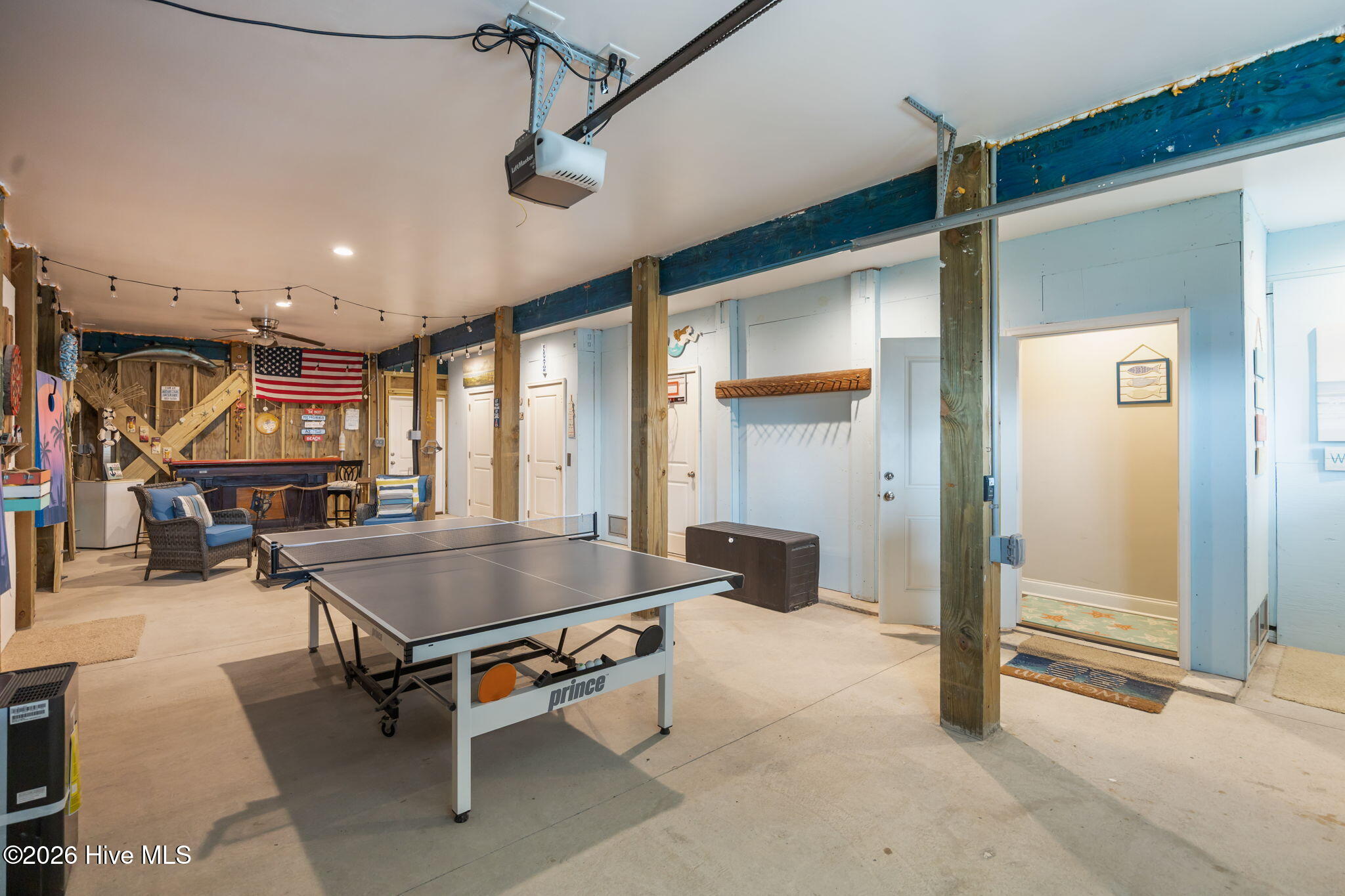 100565751 | Photo 51