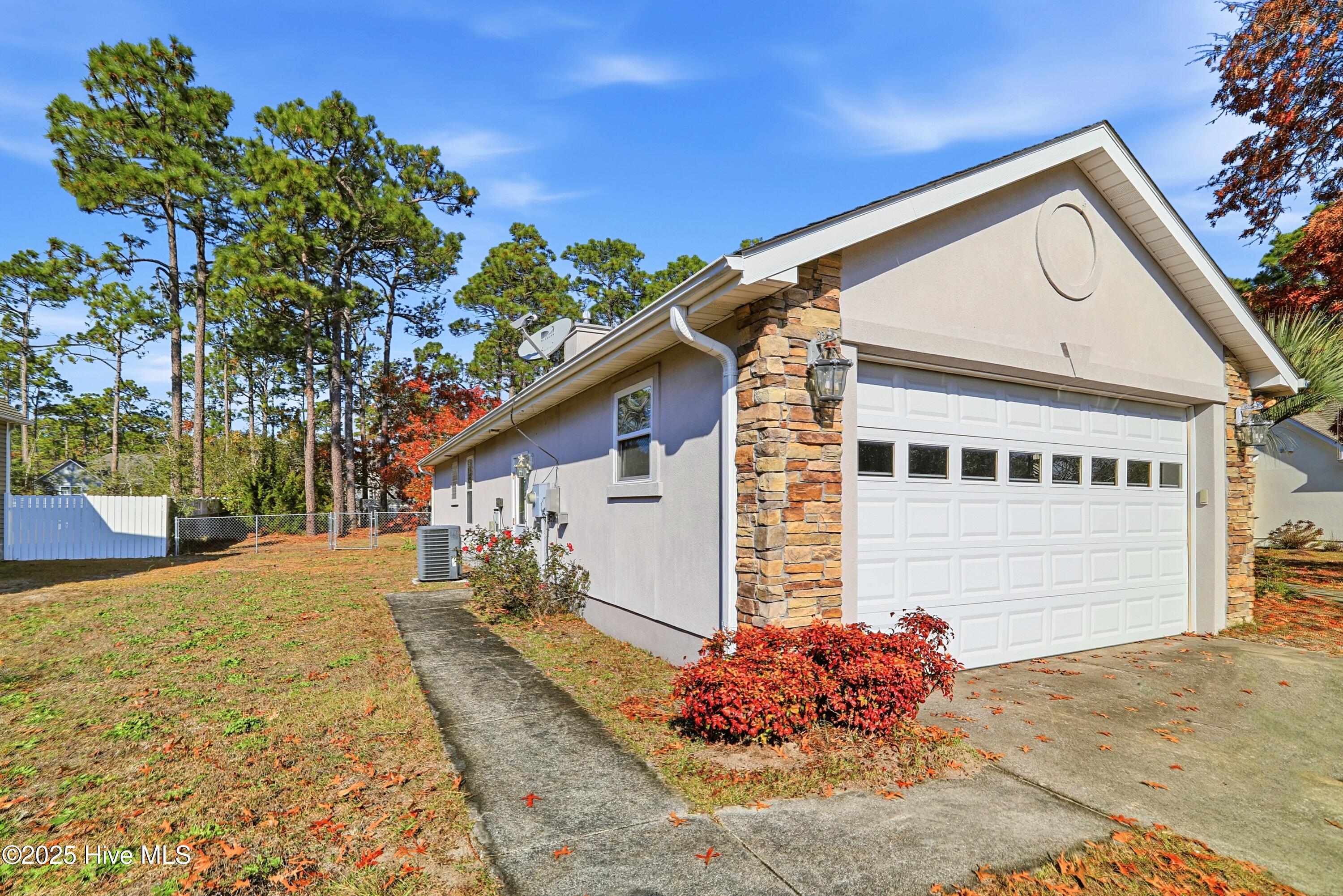 100543603 | Photo 45