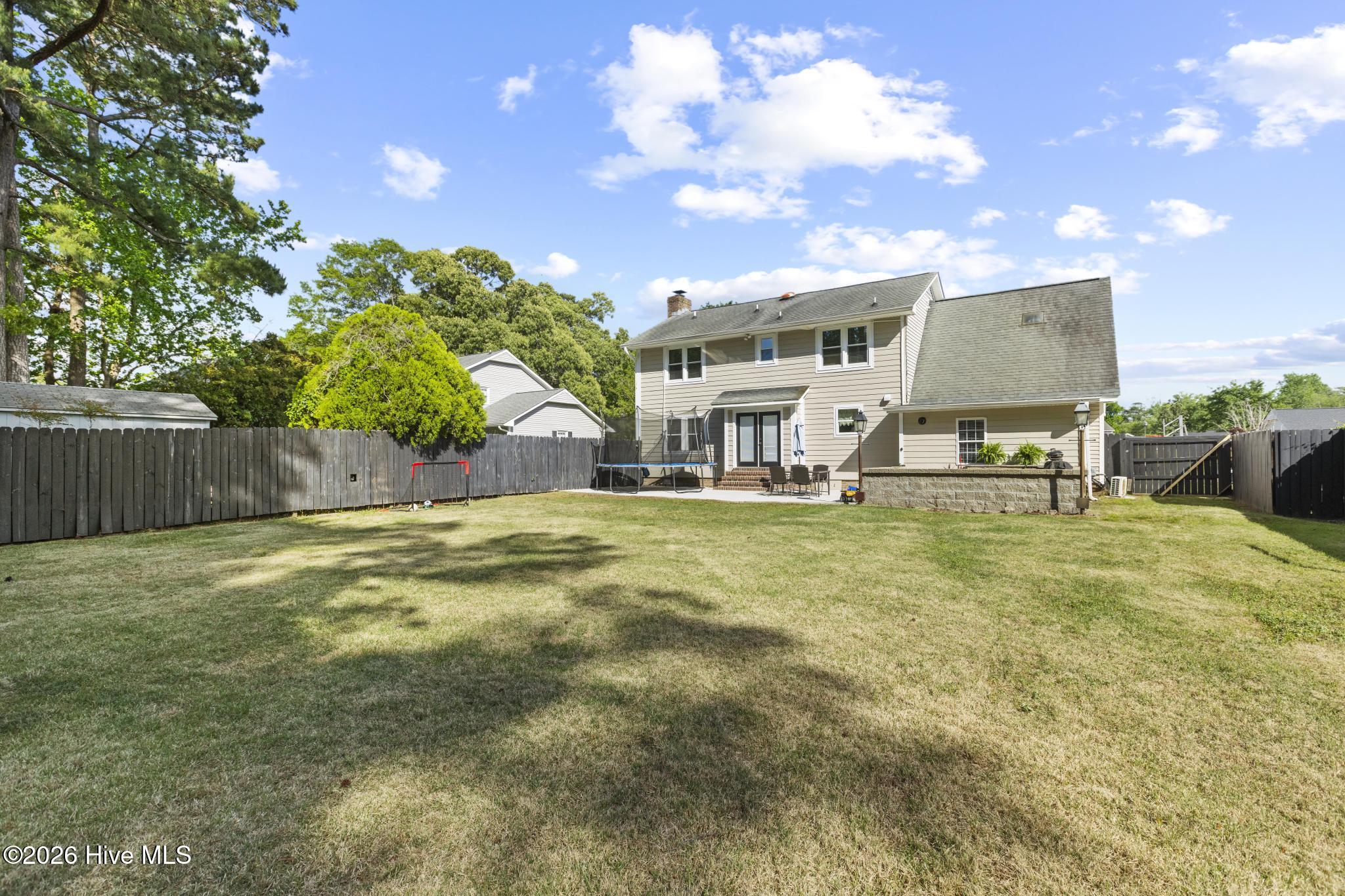 100568439 | Photo 41