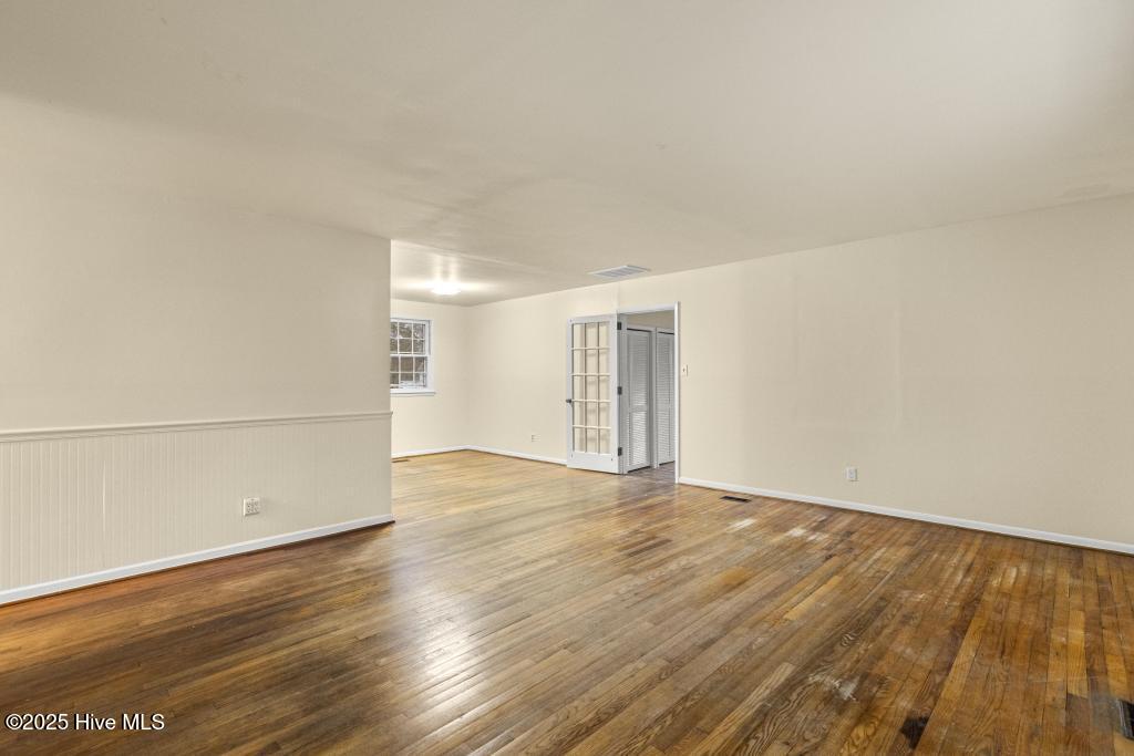 100526161 | Photo 33