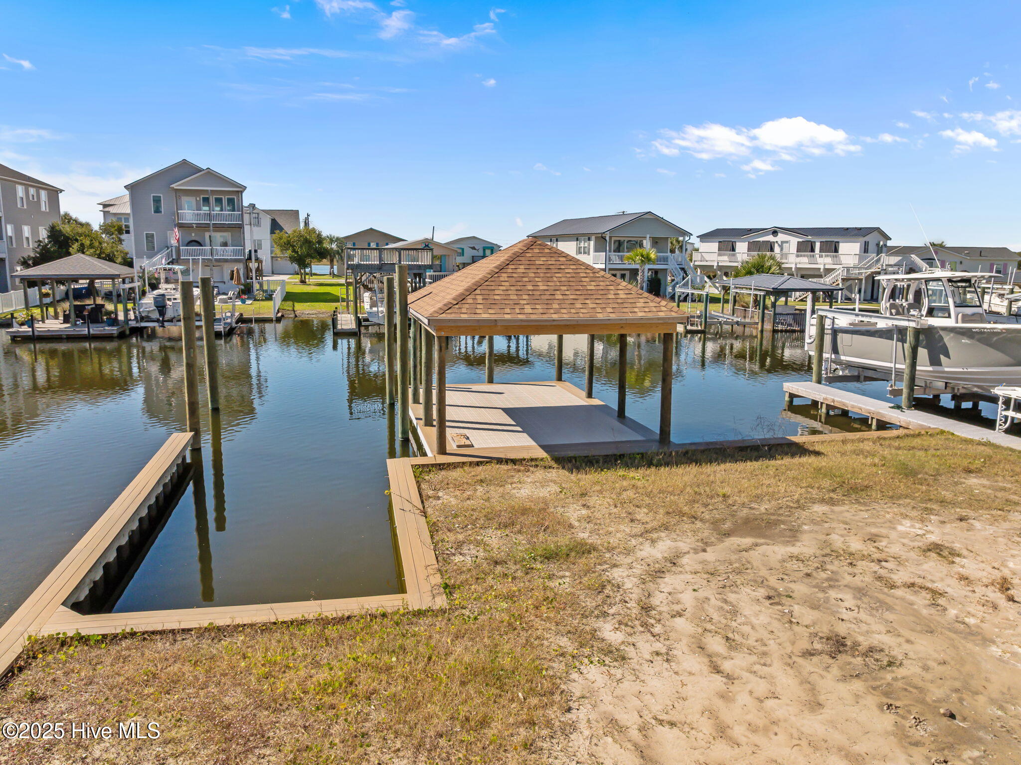 Homes for sale in Surf City, NC | 6095 6Th St, Surf City, NC 28445 | MLS# 100538233