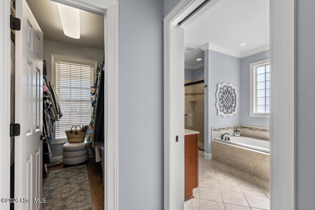 100570572 | Photo 27