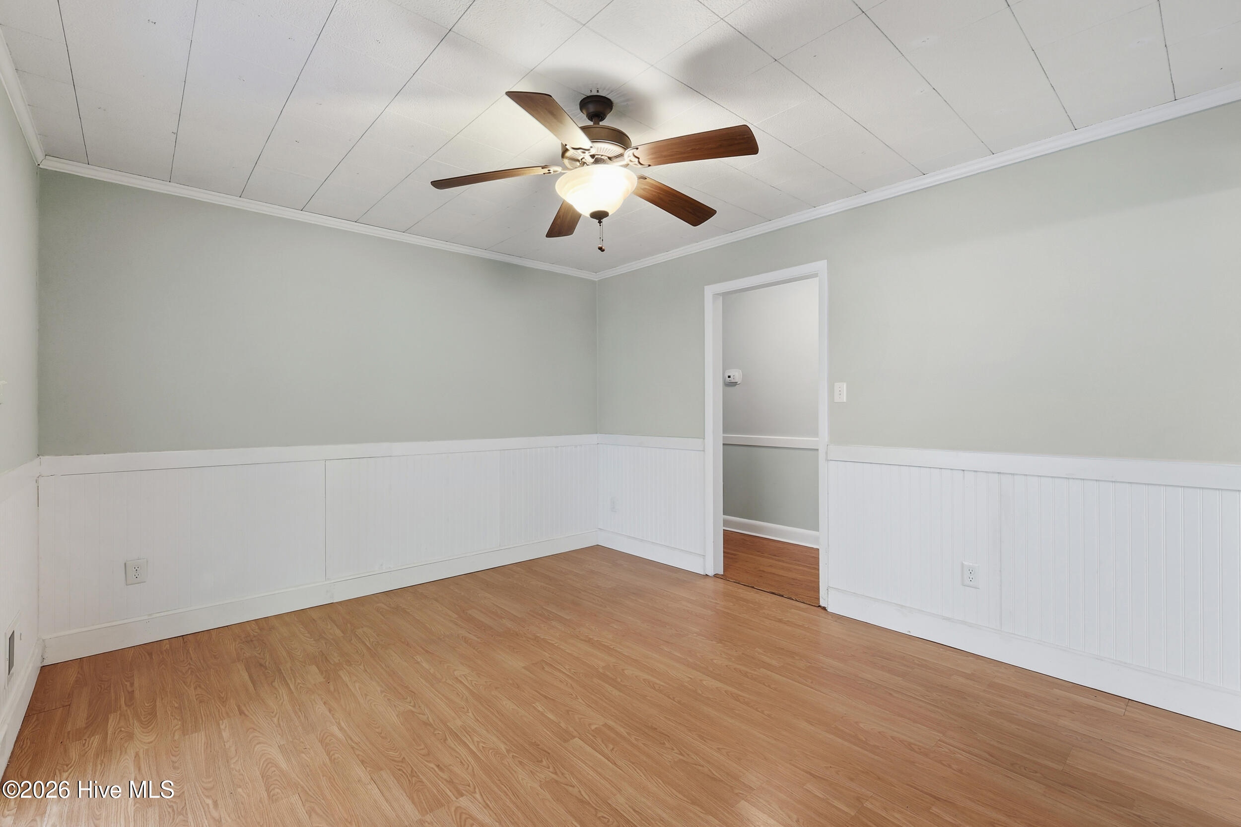 100550925 | Photo 17