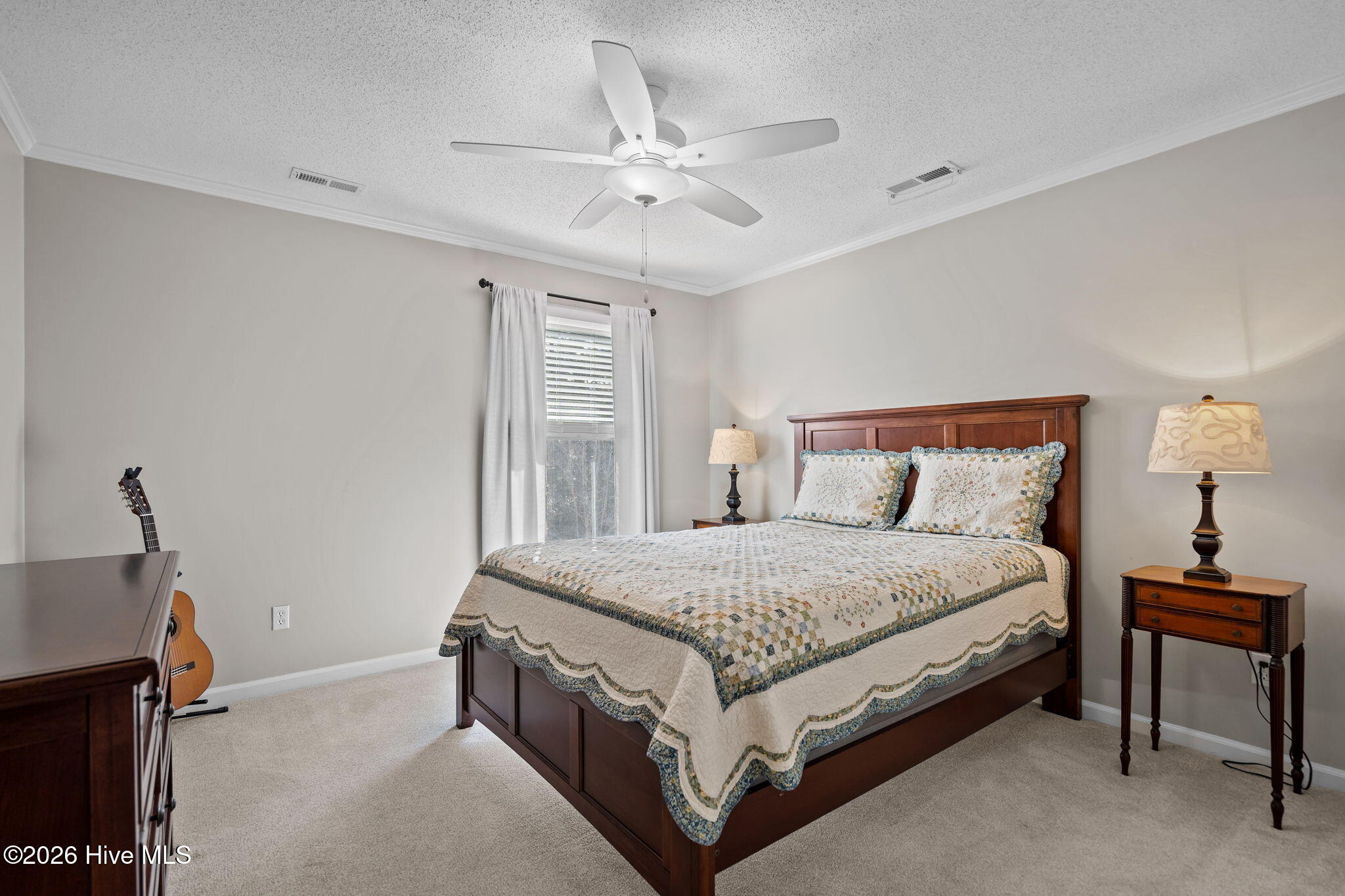 100547043 | Photo 33