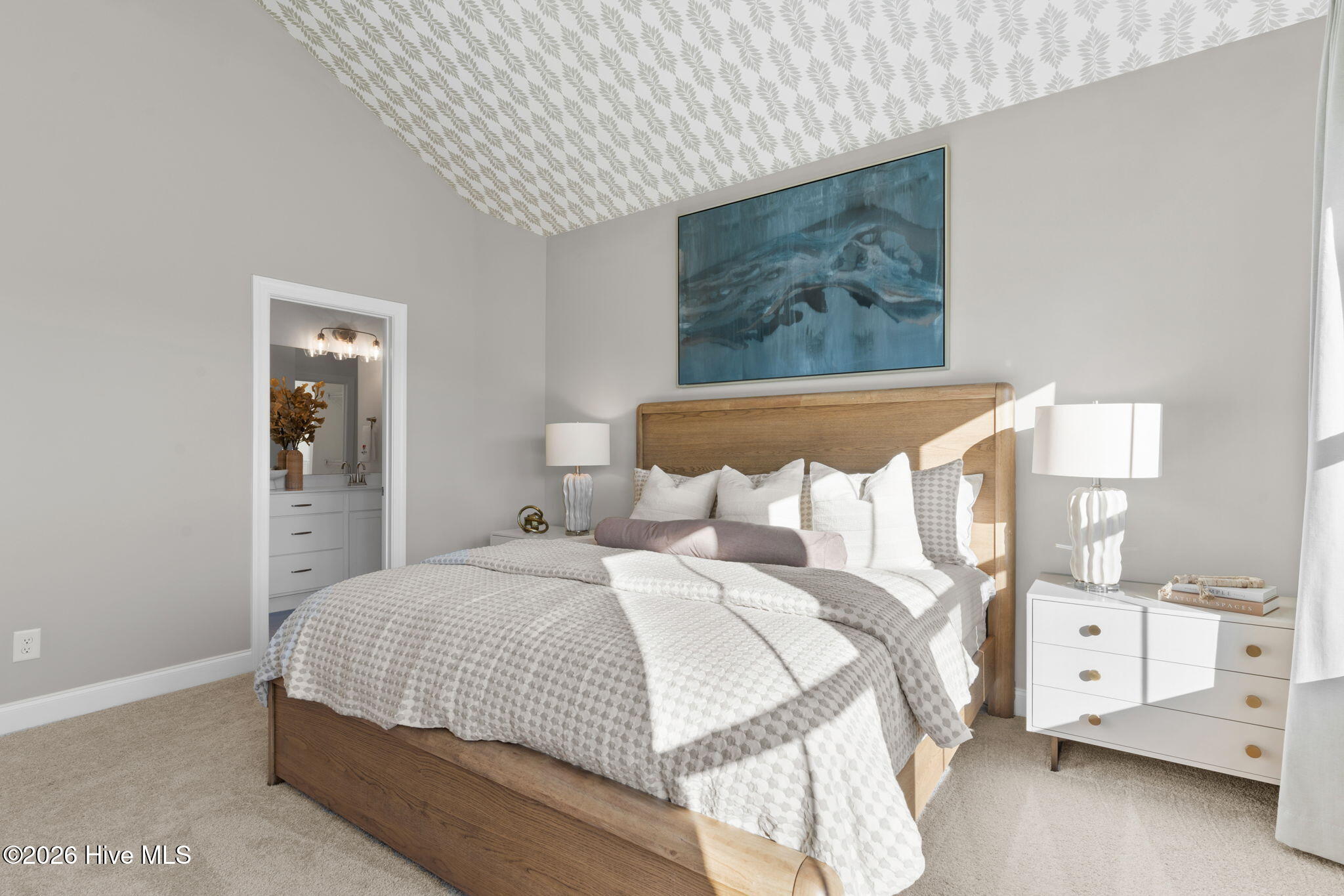 100556247 | Photo 24