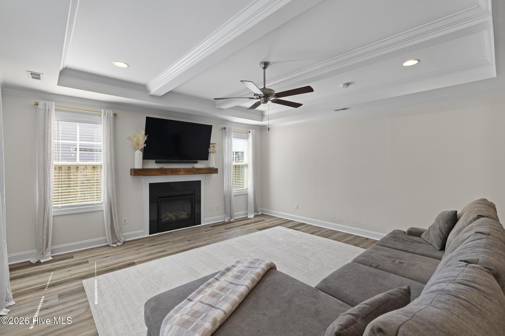 100549977 | Photo 20