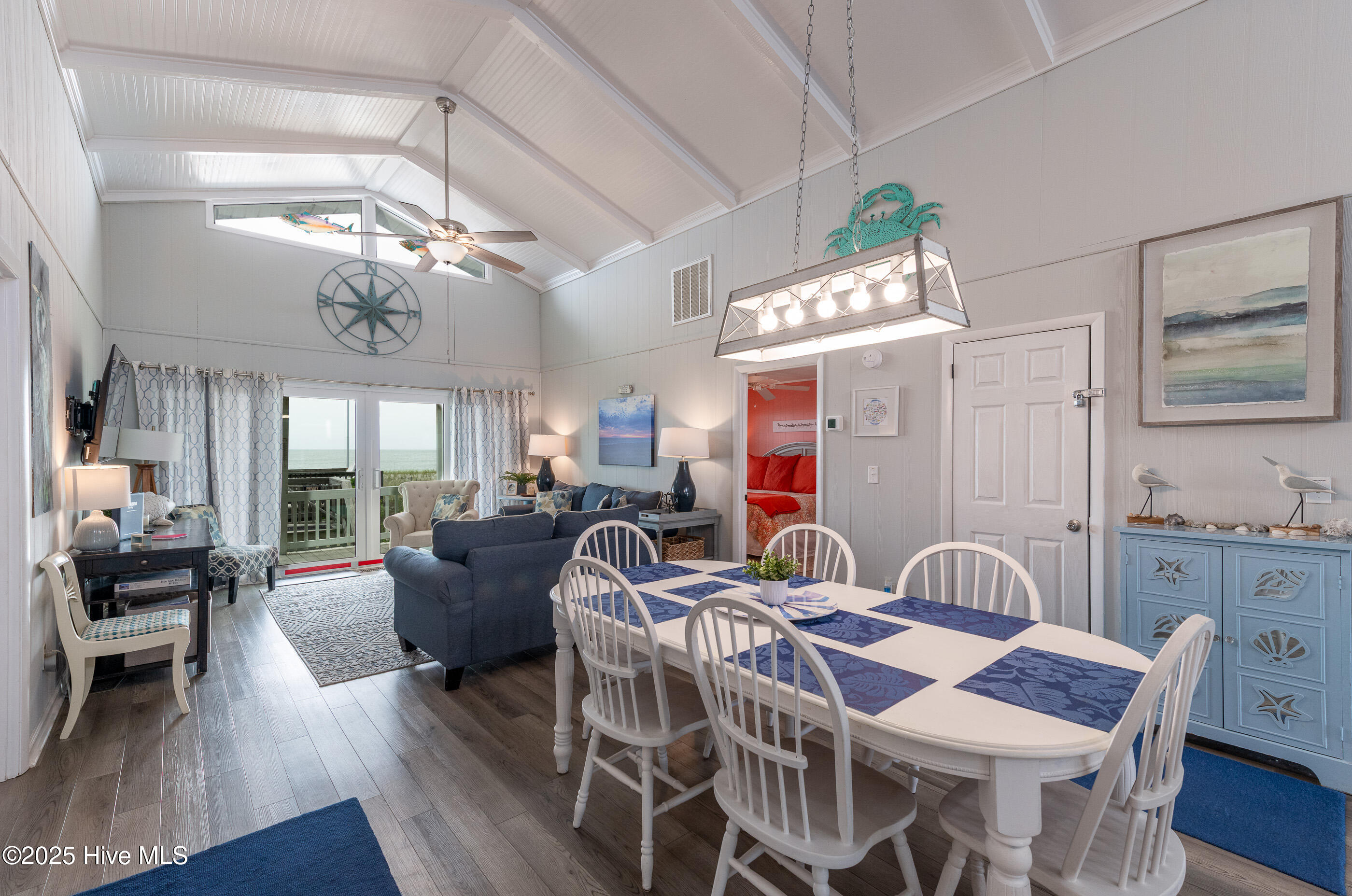 100530015 | Photo 21