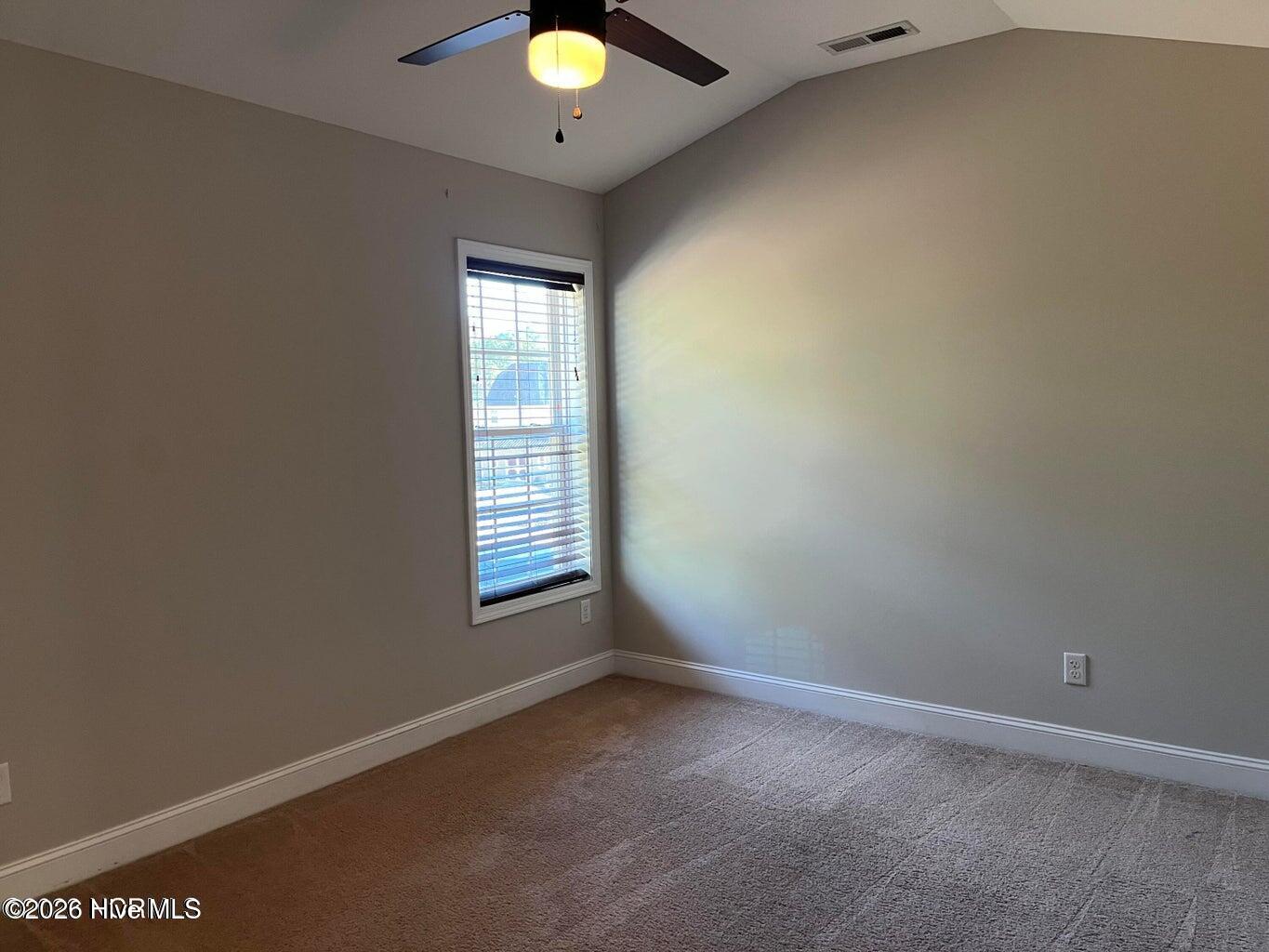 100547829 | Photo 29