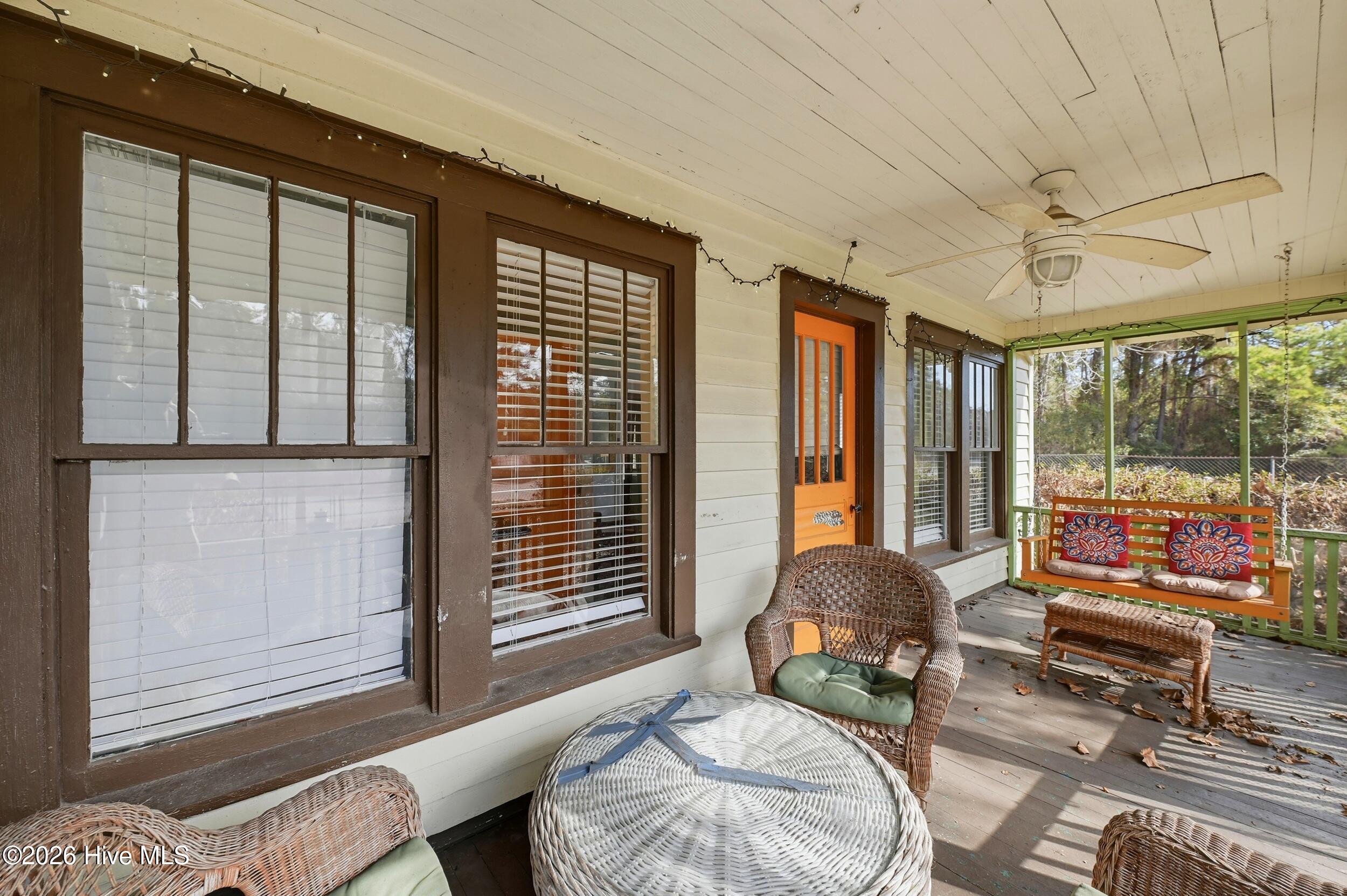 100554640 | Photo 32