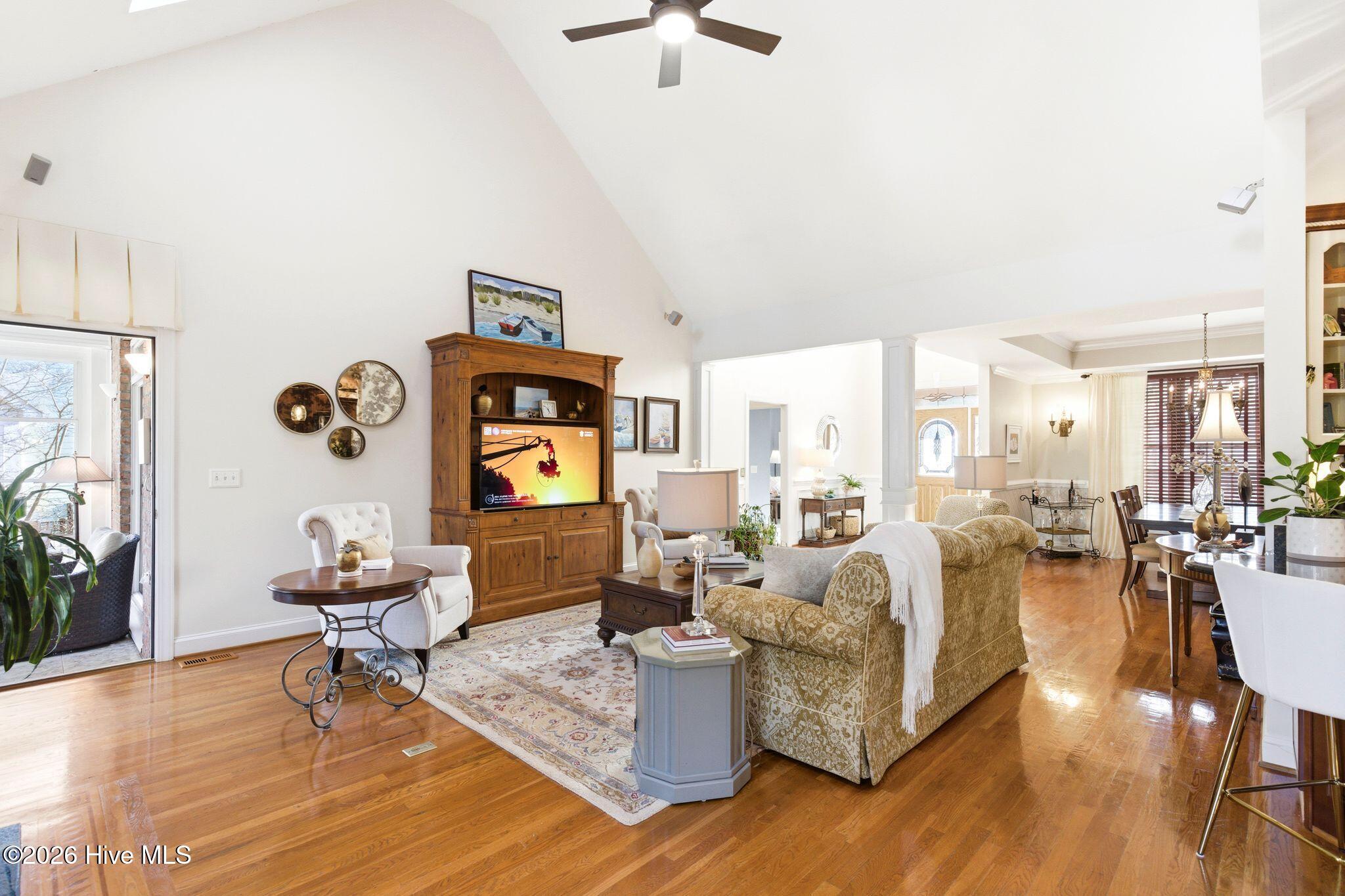 100564918 | Photo 12