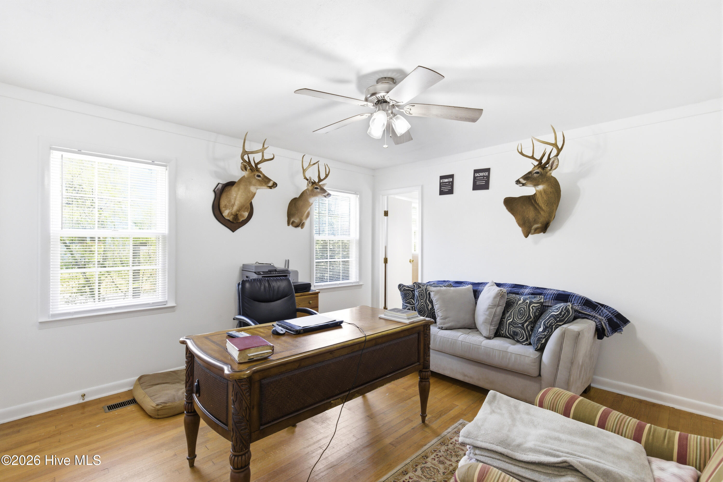 100561797 | Photo 27