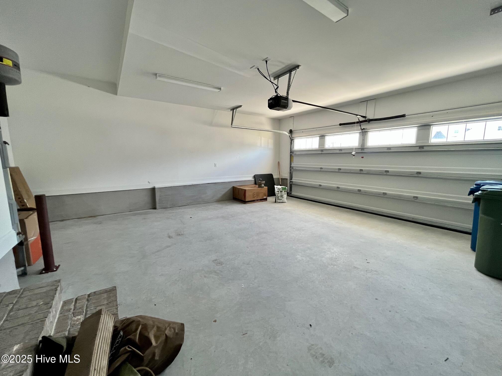 100567938 | Photo 21