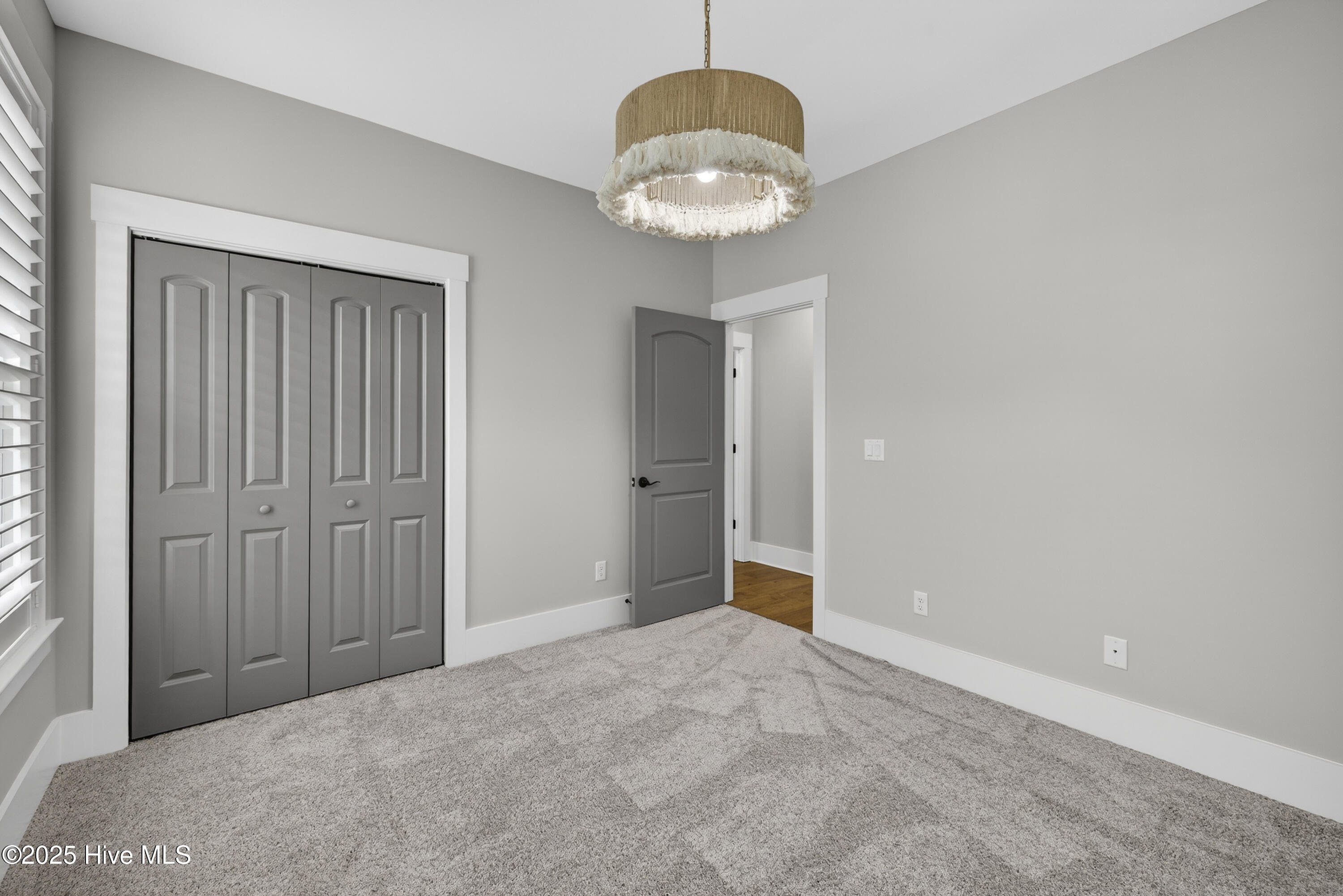 100547164 | Photo 28