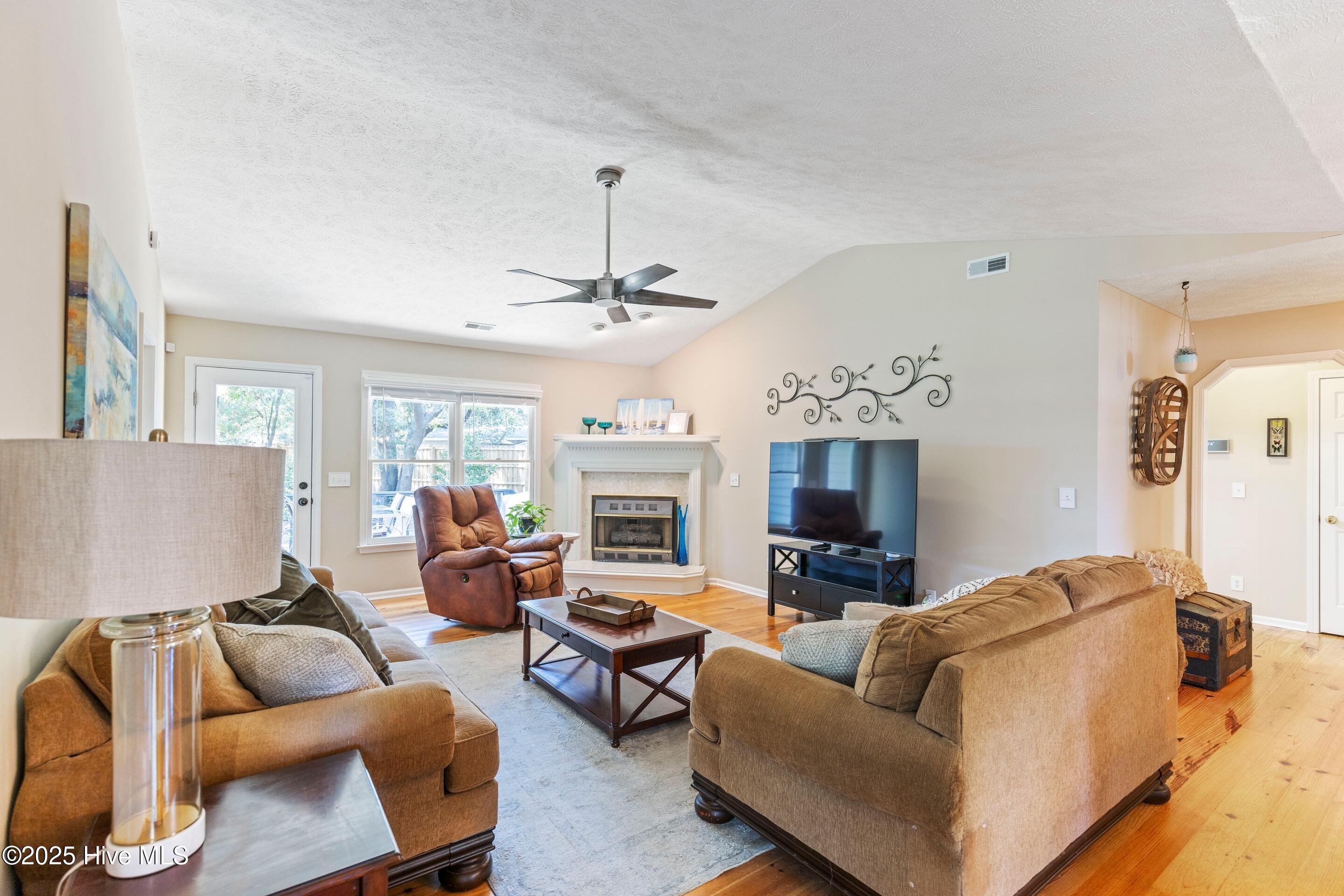 1302 Grove Point Road, Wilmington, NC 28409 – photo 22: mls-IMG_7734