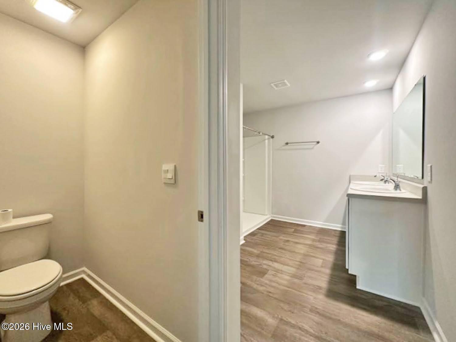 100552647 | Photo 18