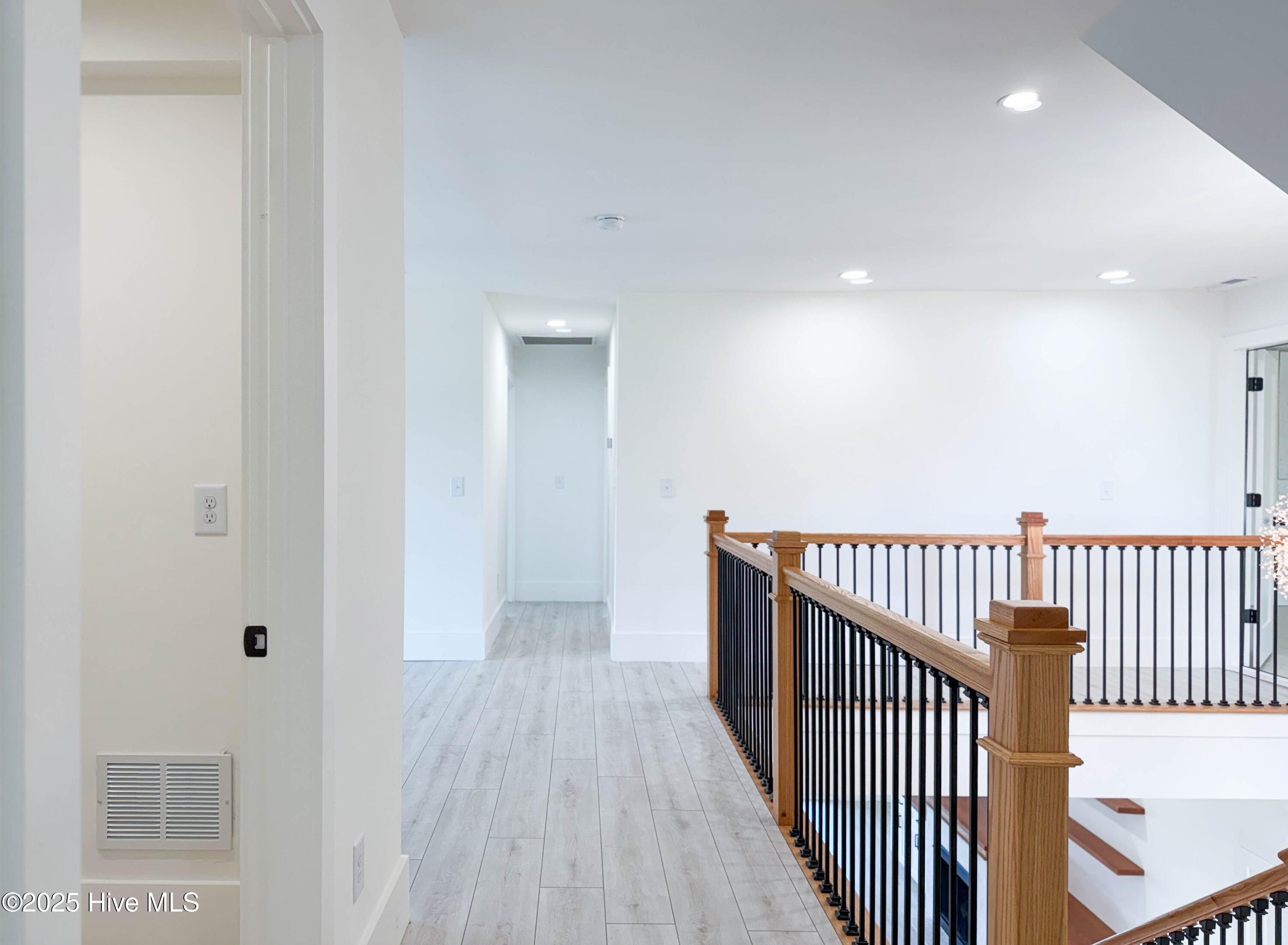 100539536 | Photo 43