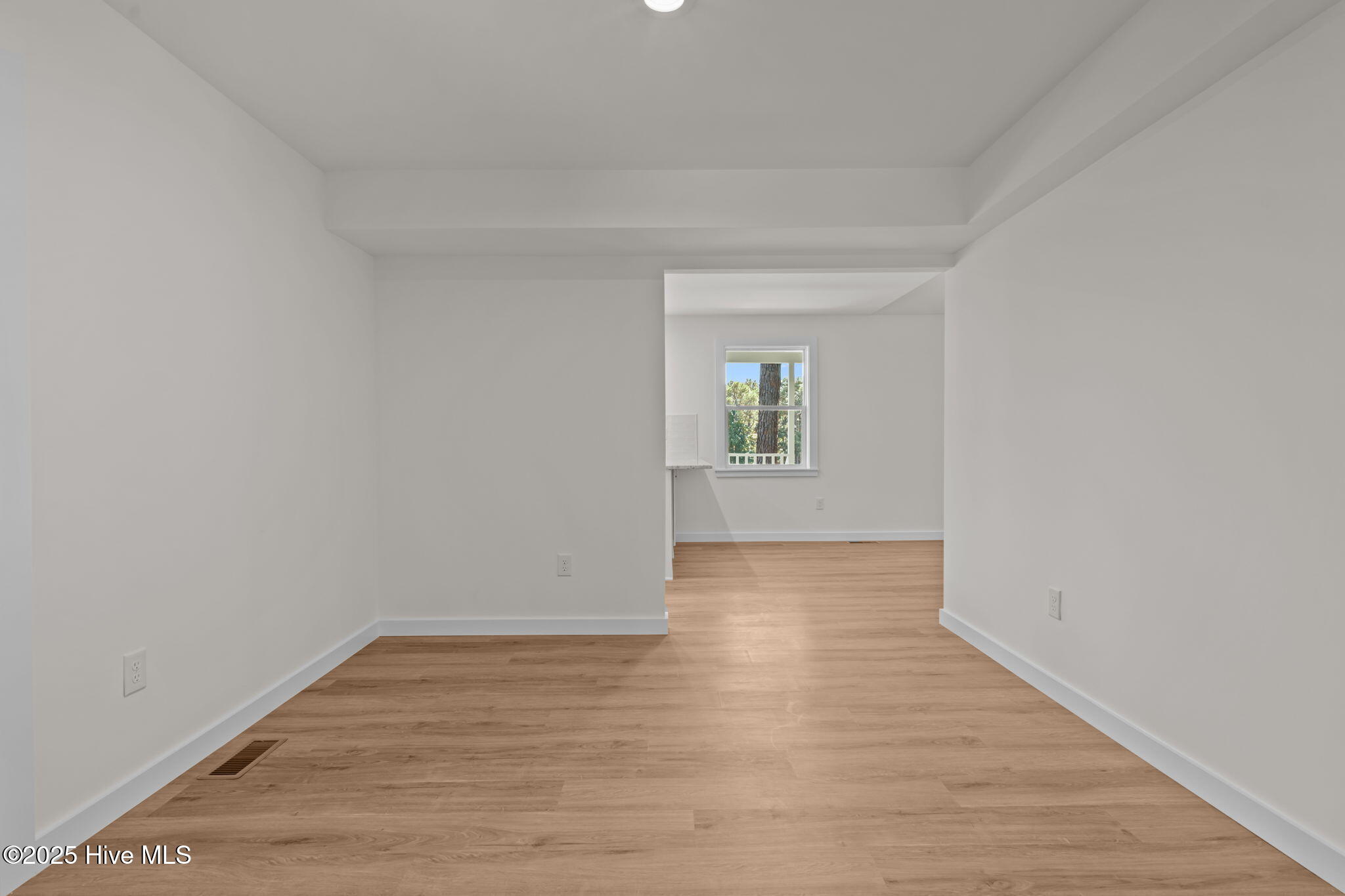 118 Devonshire Avenue E