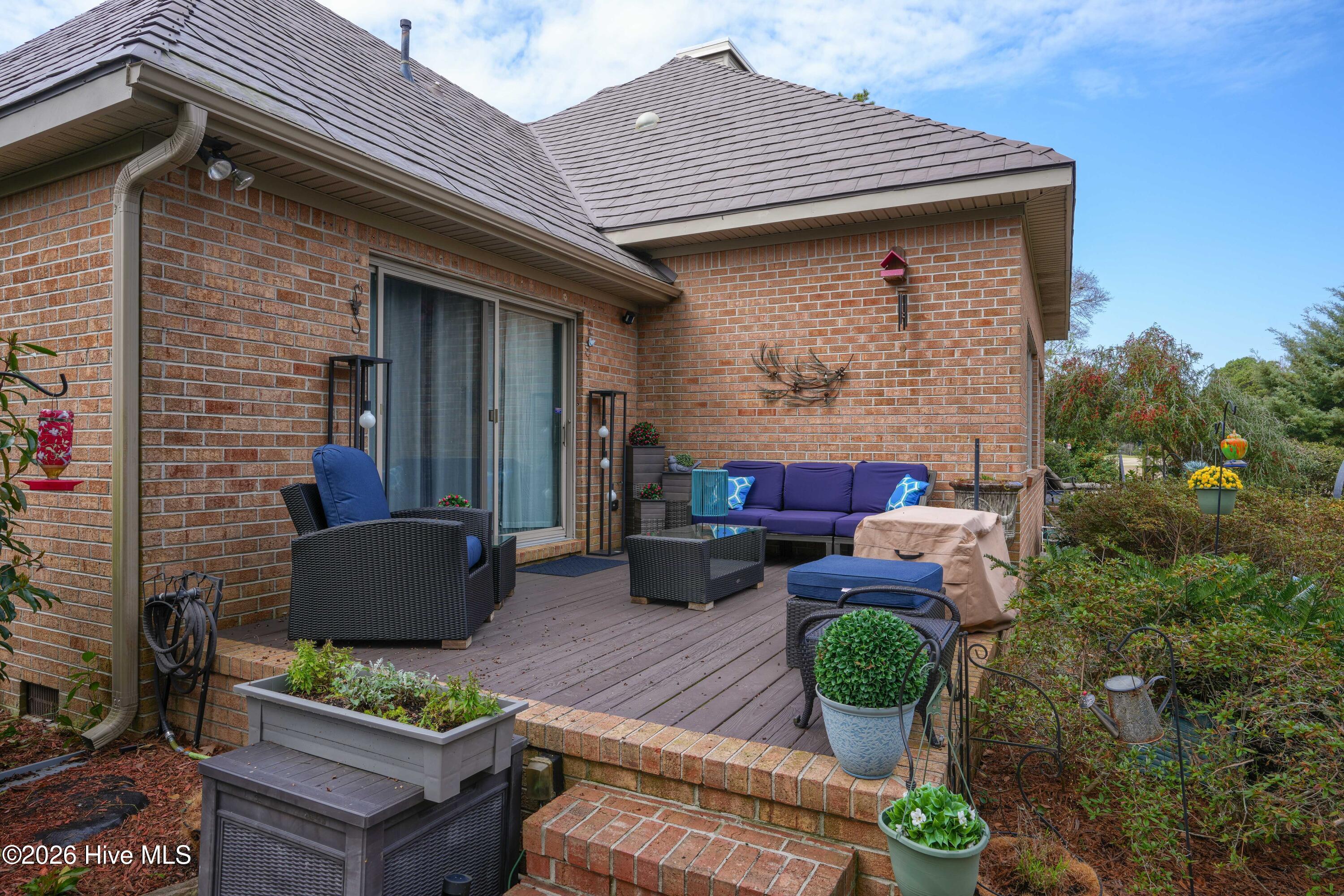 100559840 | Photo 45