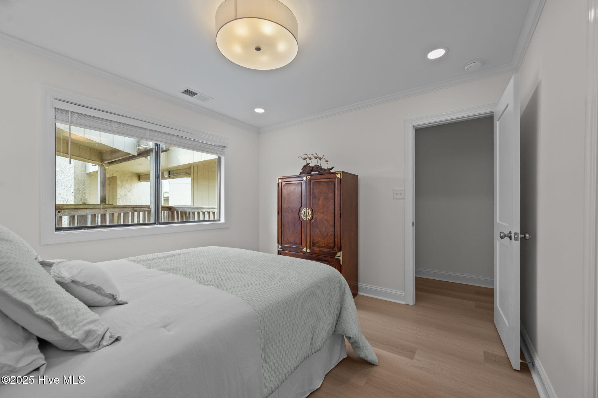 100520970 | Photo 23