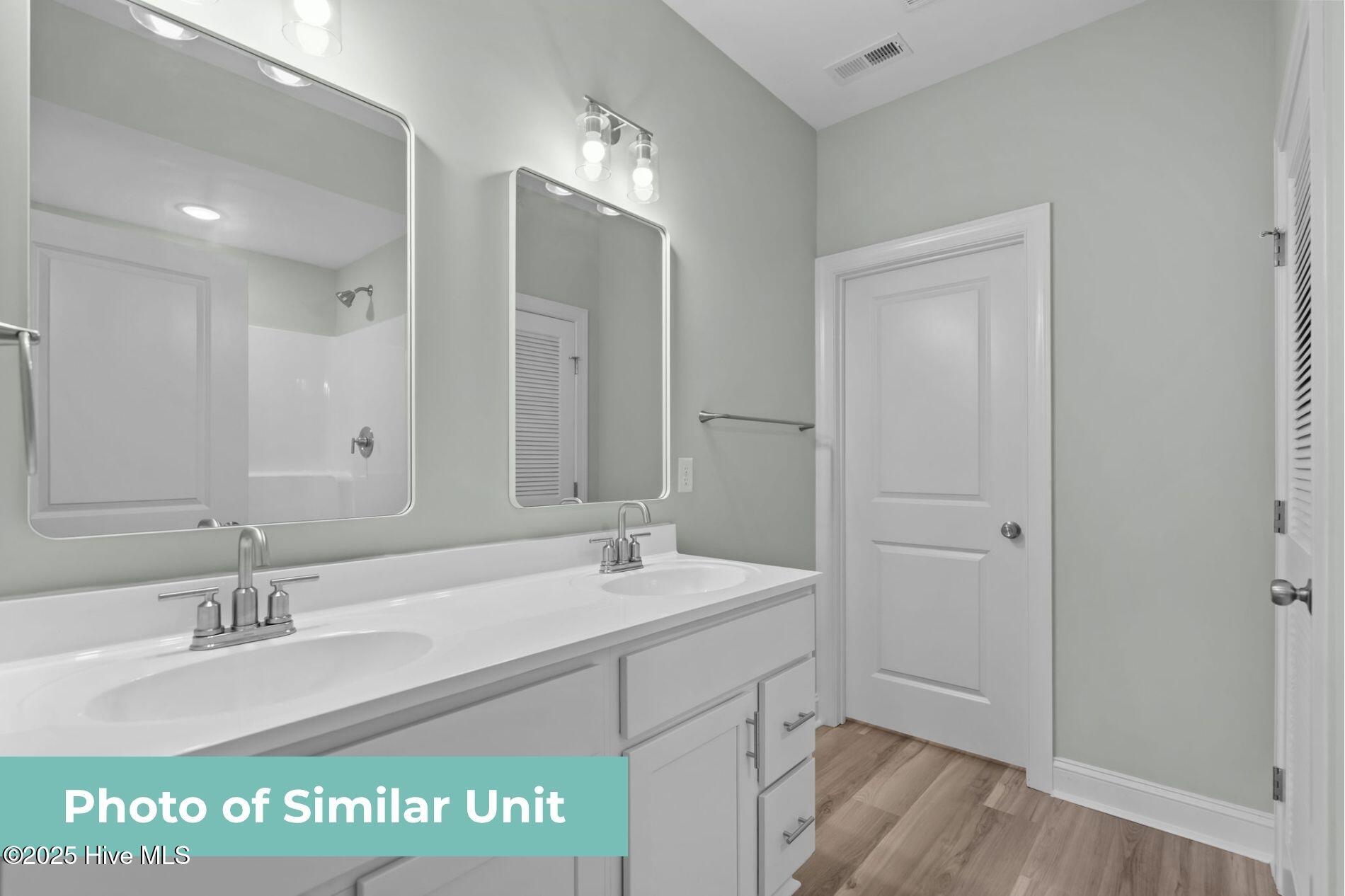 100544876 | Photo 21