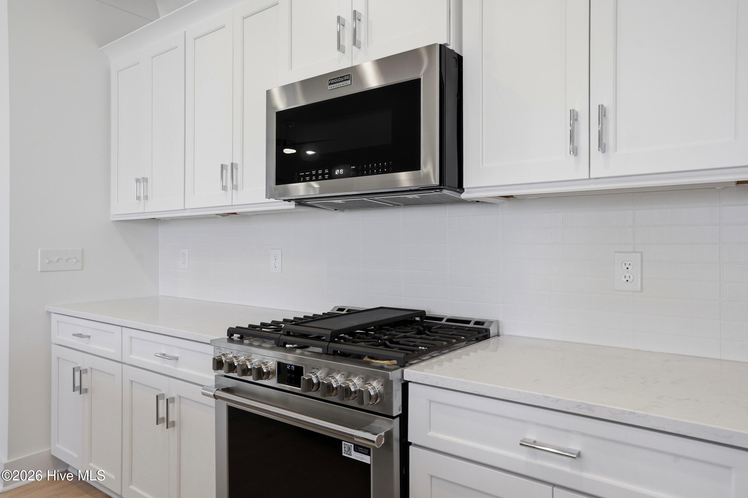 100561553 | Photo 14