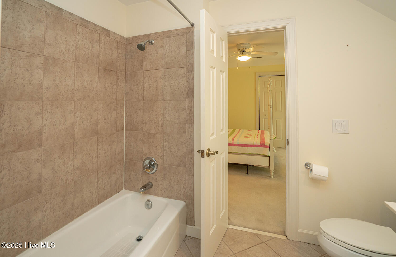 100510807 | Photo 54