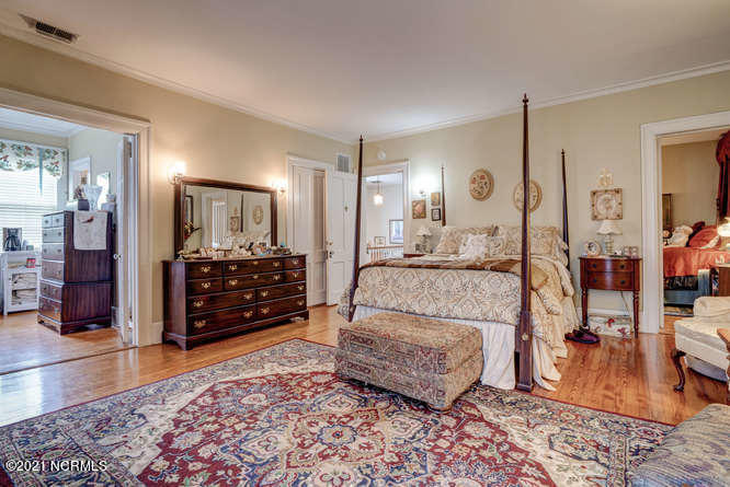 100316615 | Photo 25