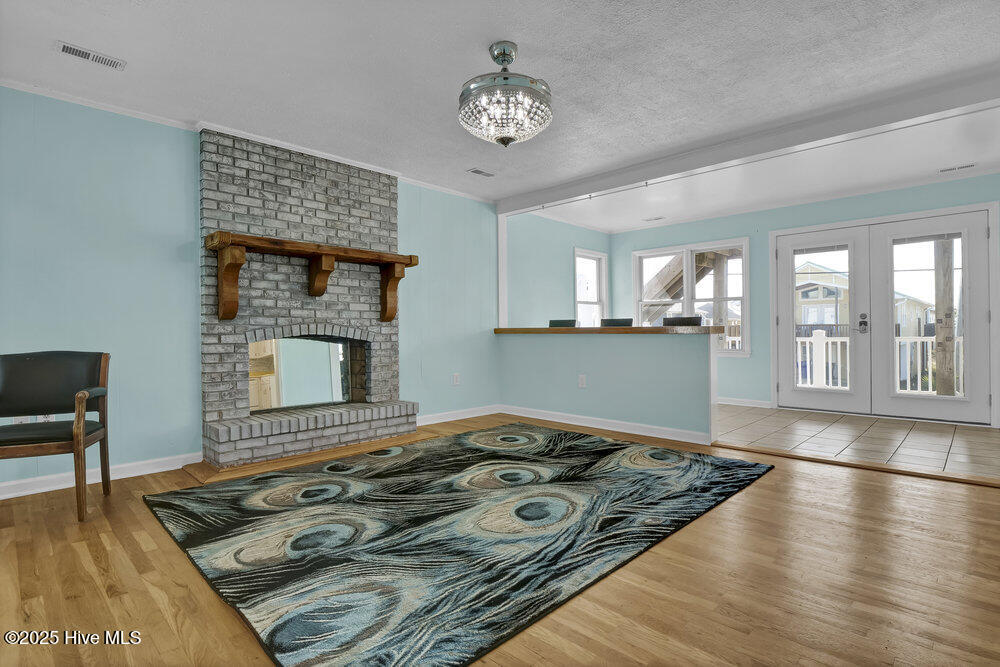 100533445 | Photo 27