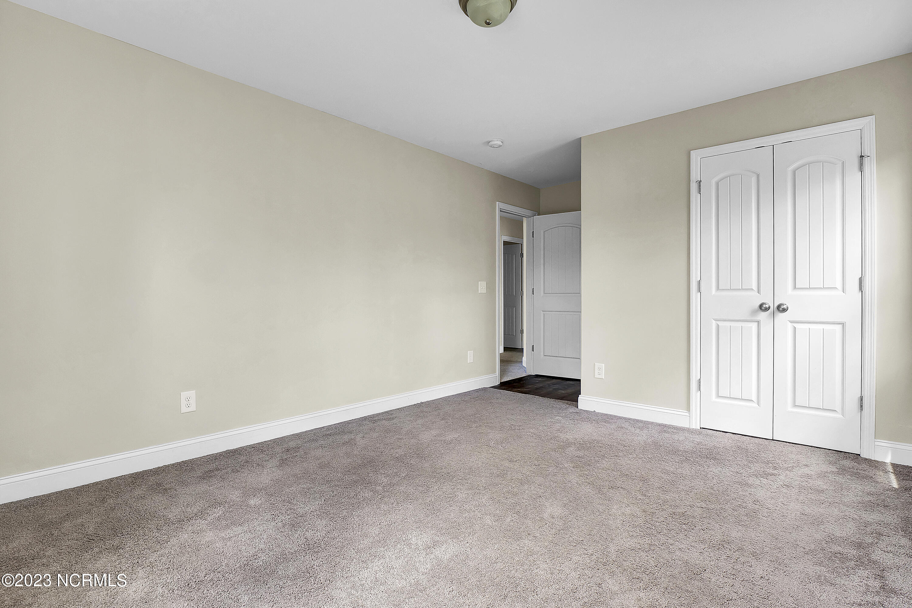 100565122 | Photo 12