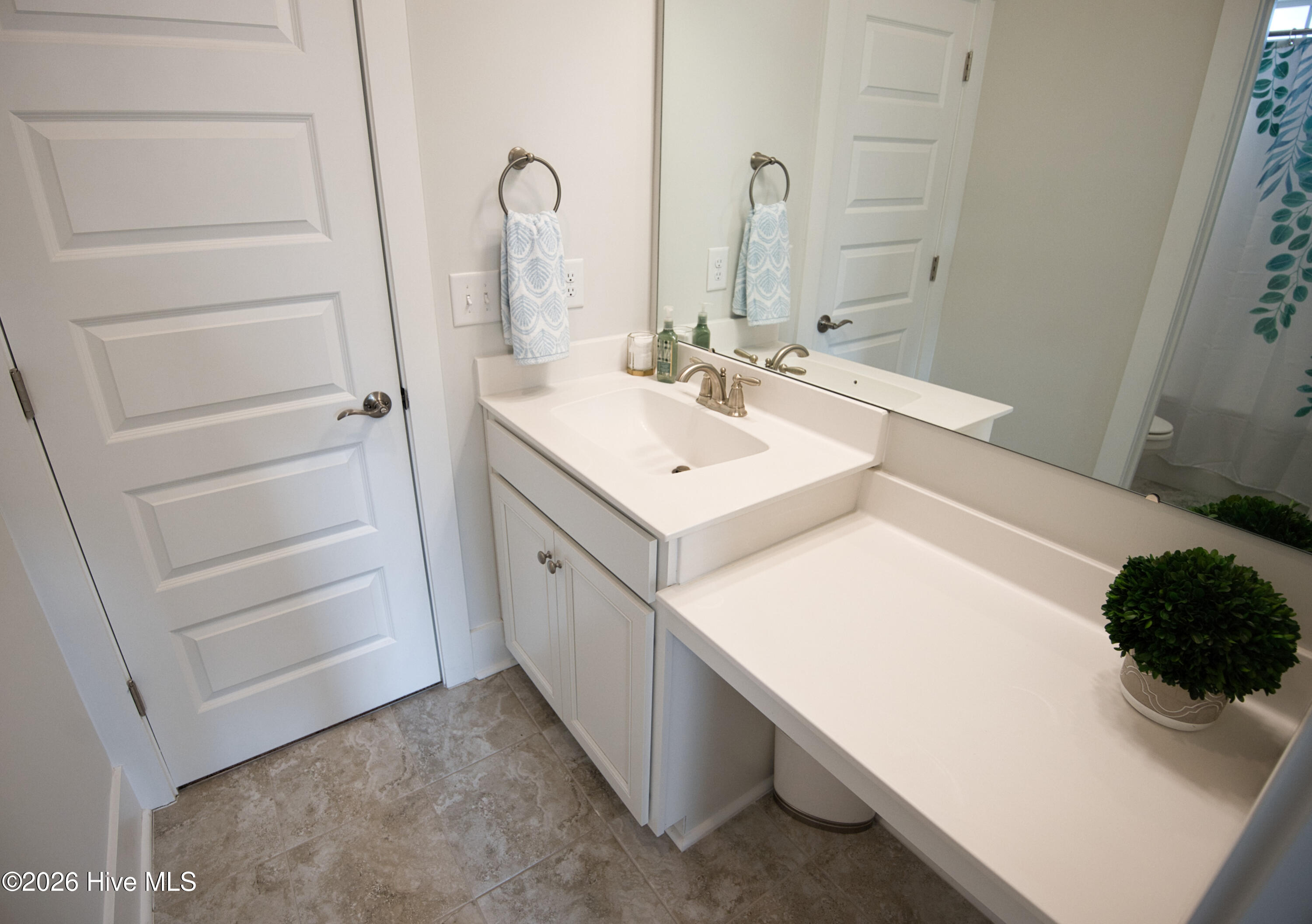 100551337 | Photo 60