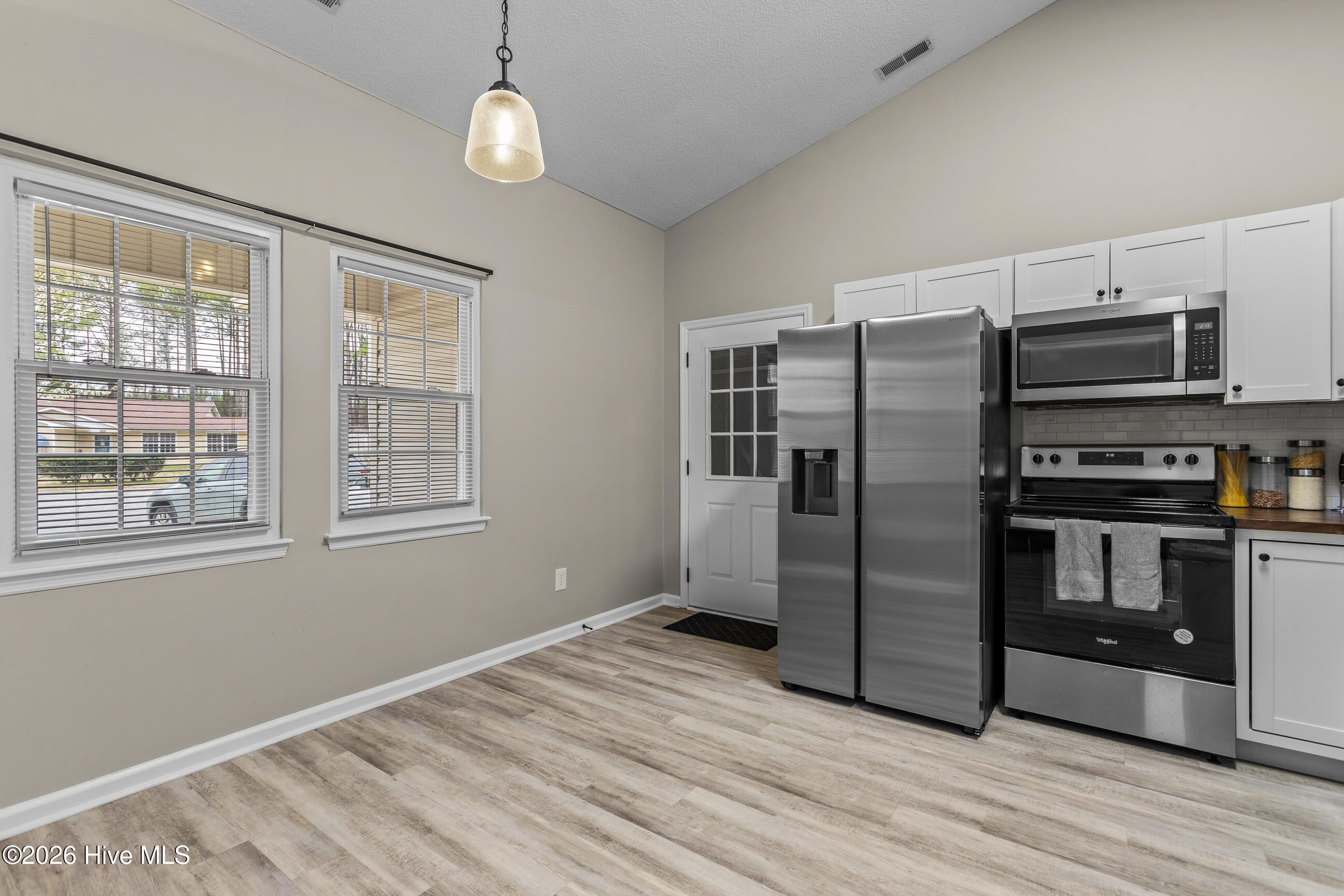 100557987 | Photo 10