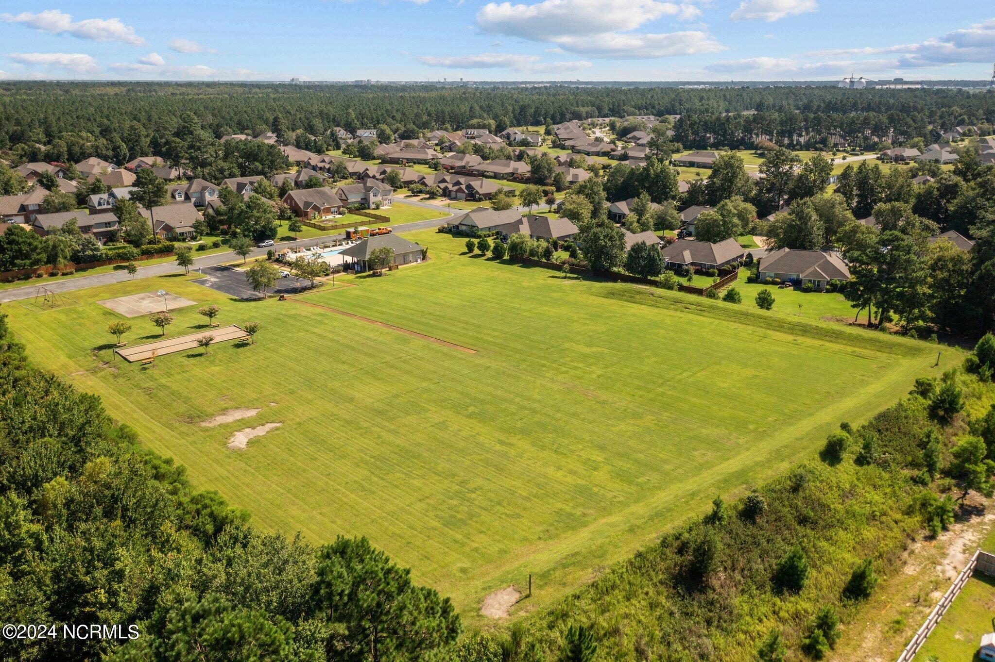 100560017 | Photo 41